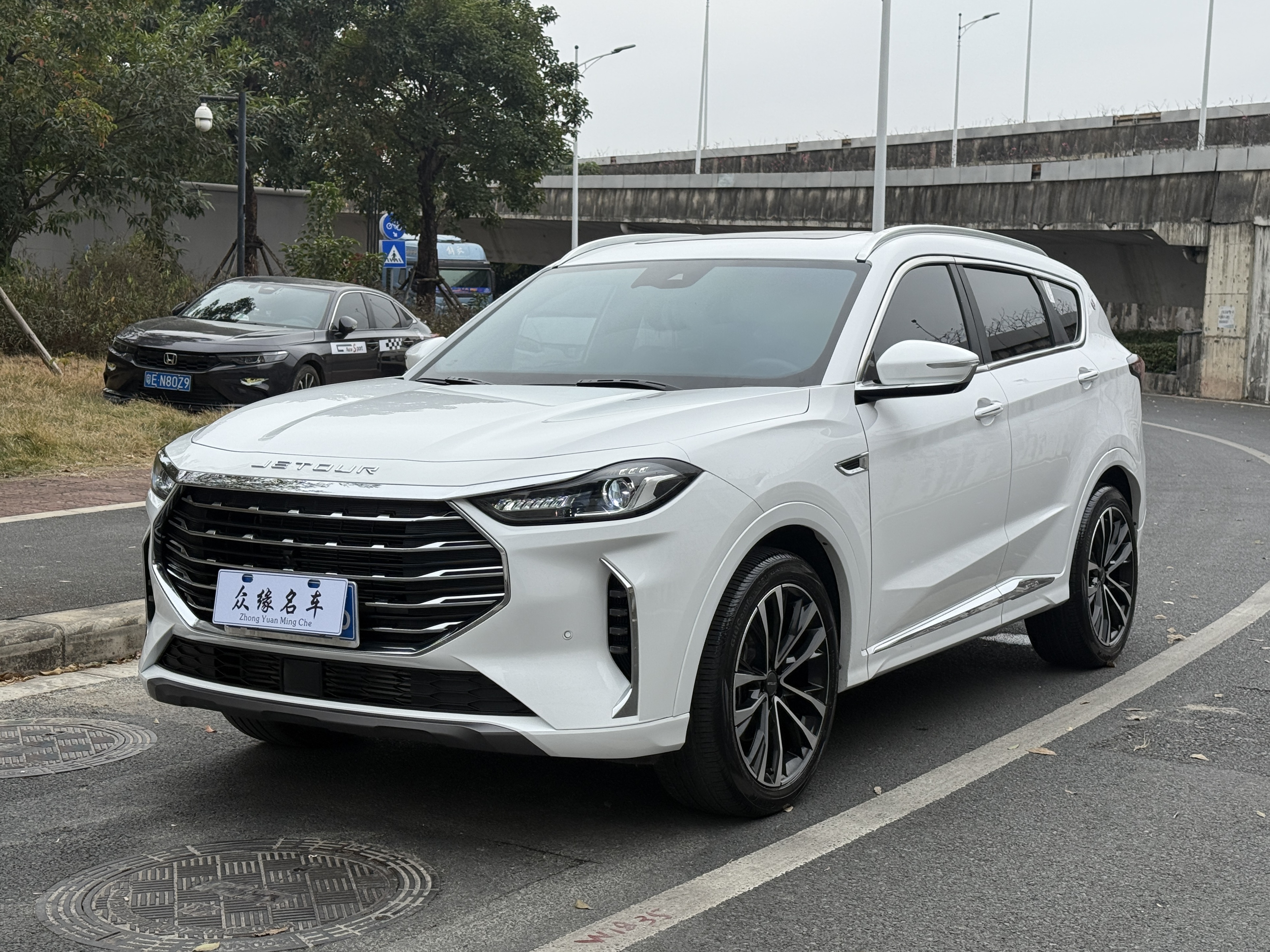 Jetour X70 PLUS 2023 car image 