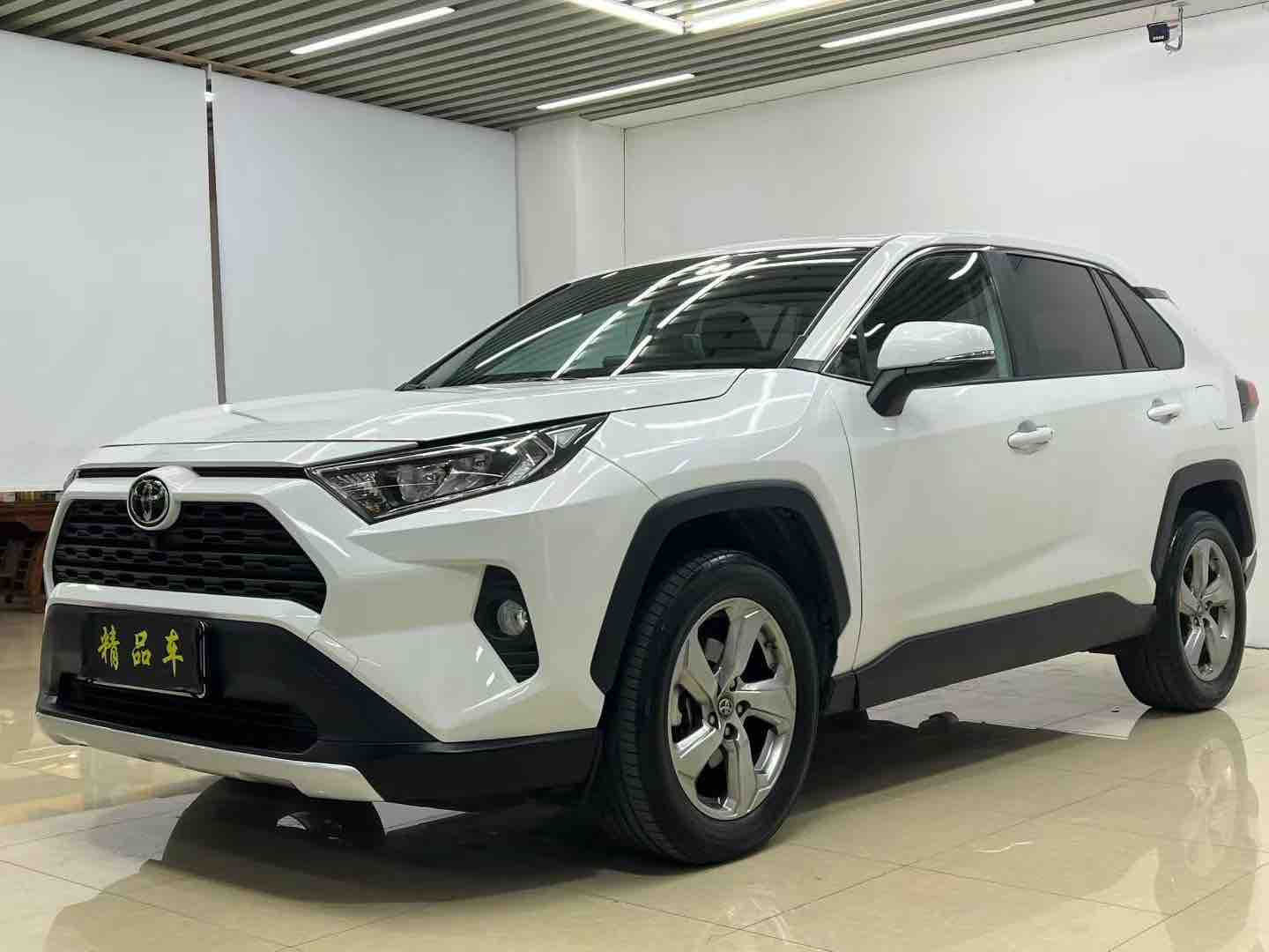 Toyota RAV4 2023 Toyota RAV4 2023 car image