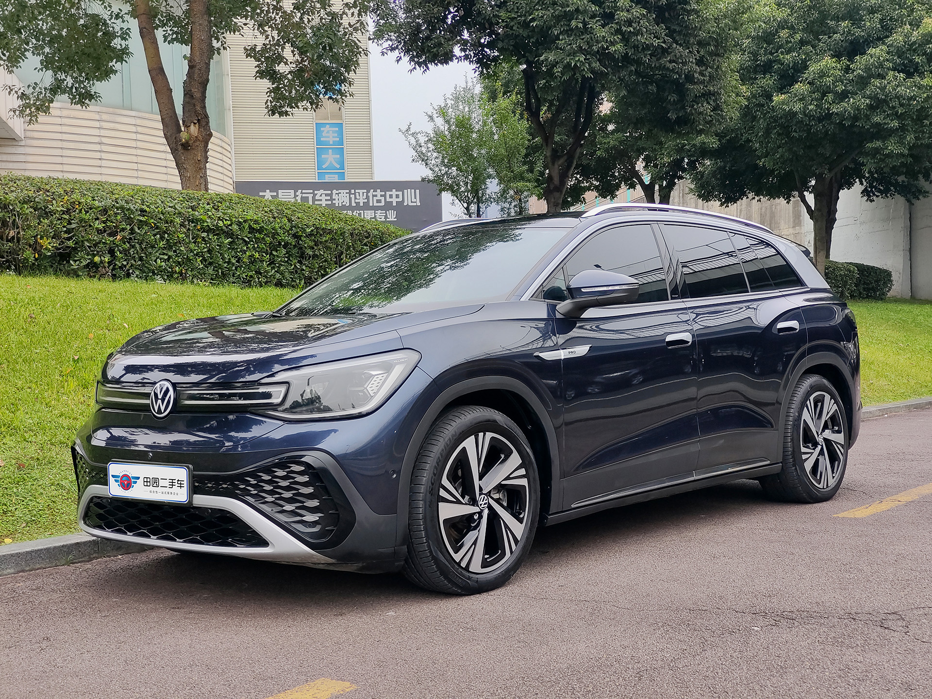 Volkswagen ID.6 Crozz 2023 immagine di auto 