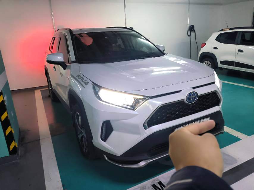 Toyota RAV4 Hybird E+ 2022 Toyota RAV4 Hybird E+ 2022 immagine di auto