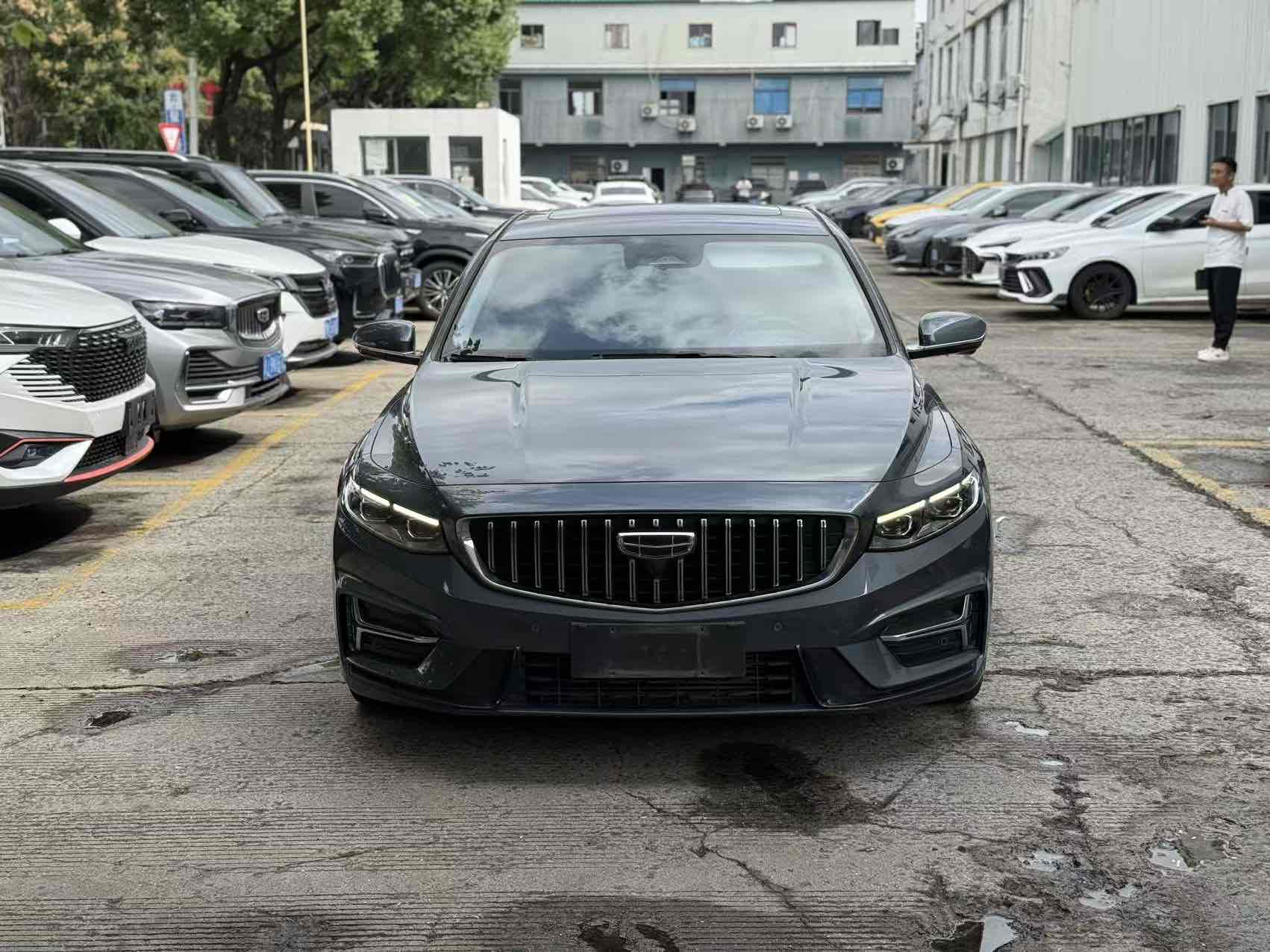 Preface 2023 immagine di auto 