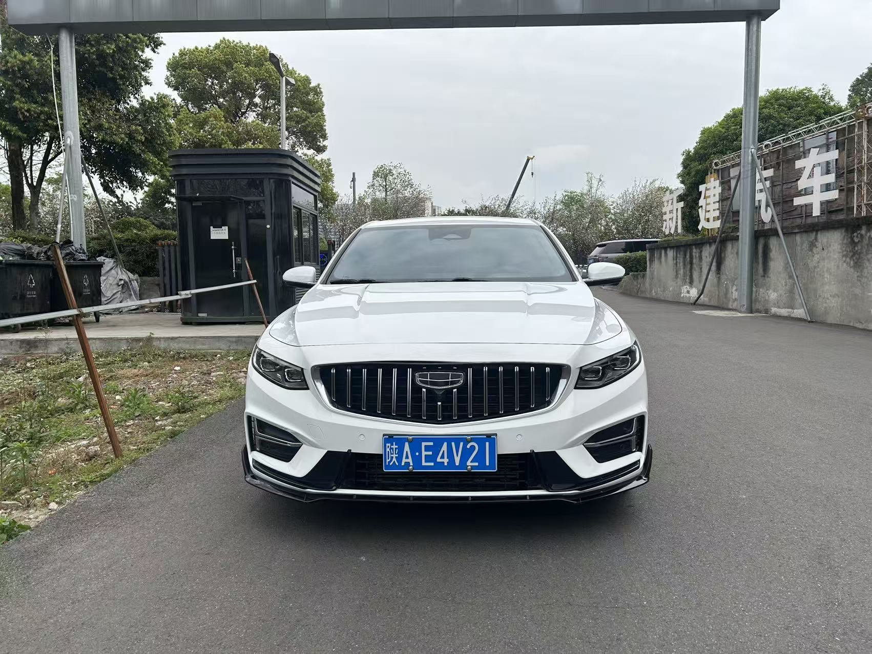 Preface 2023 immagine di auto 