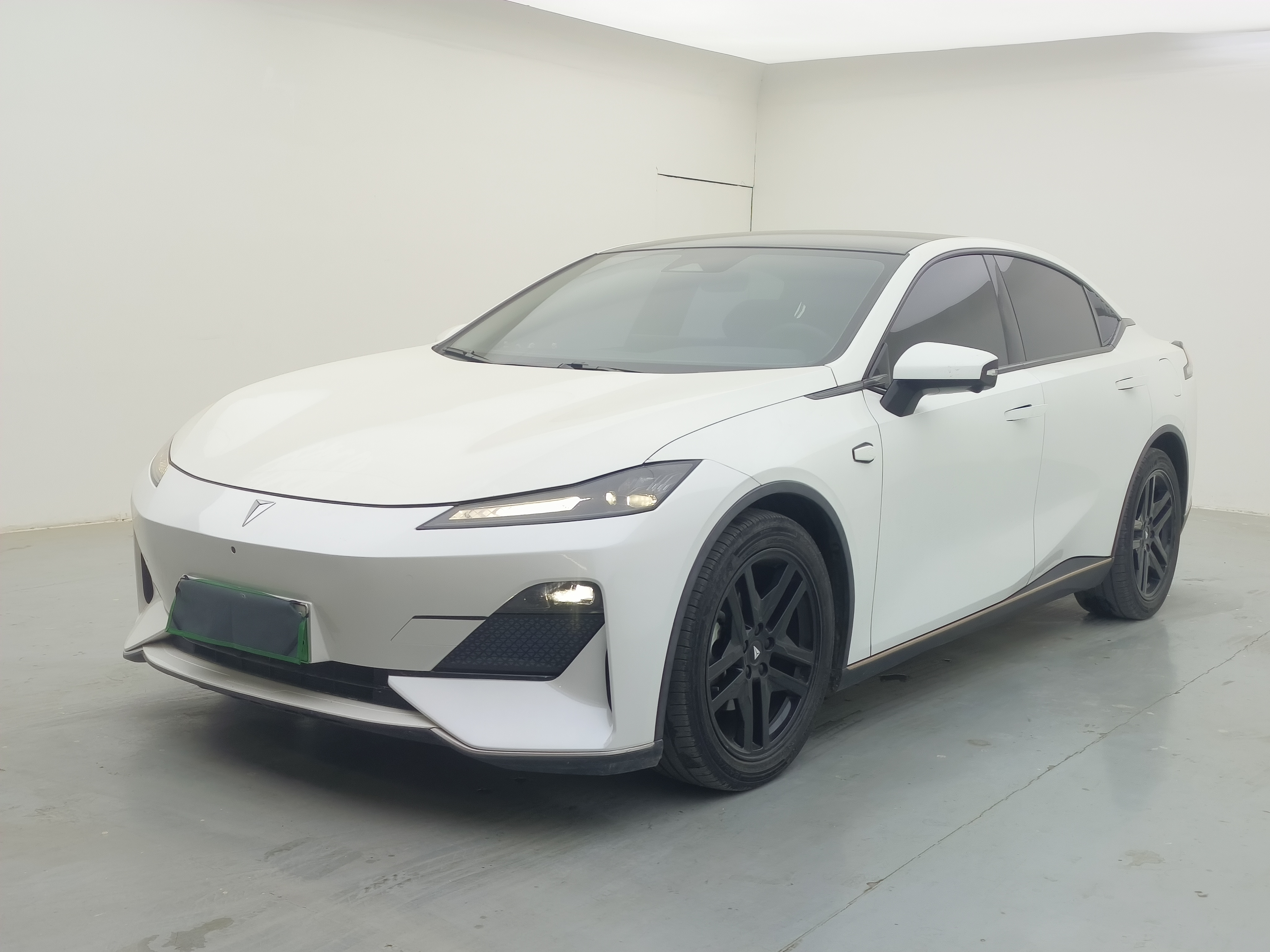 Deepal SL03 2023 car image 