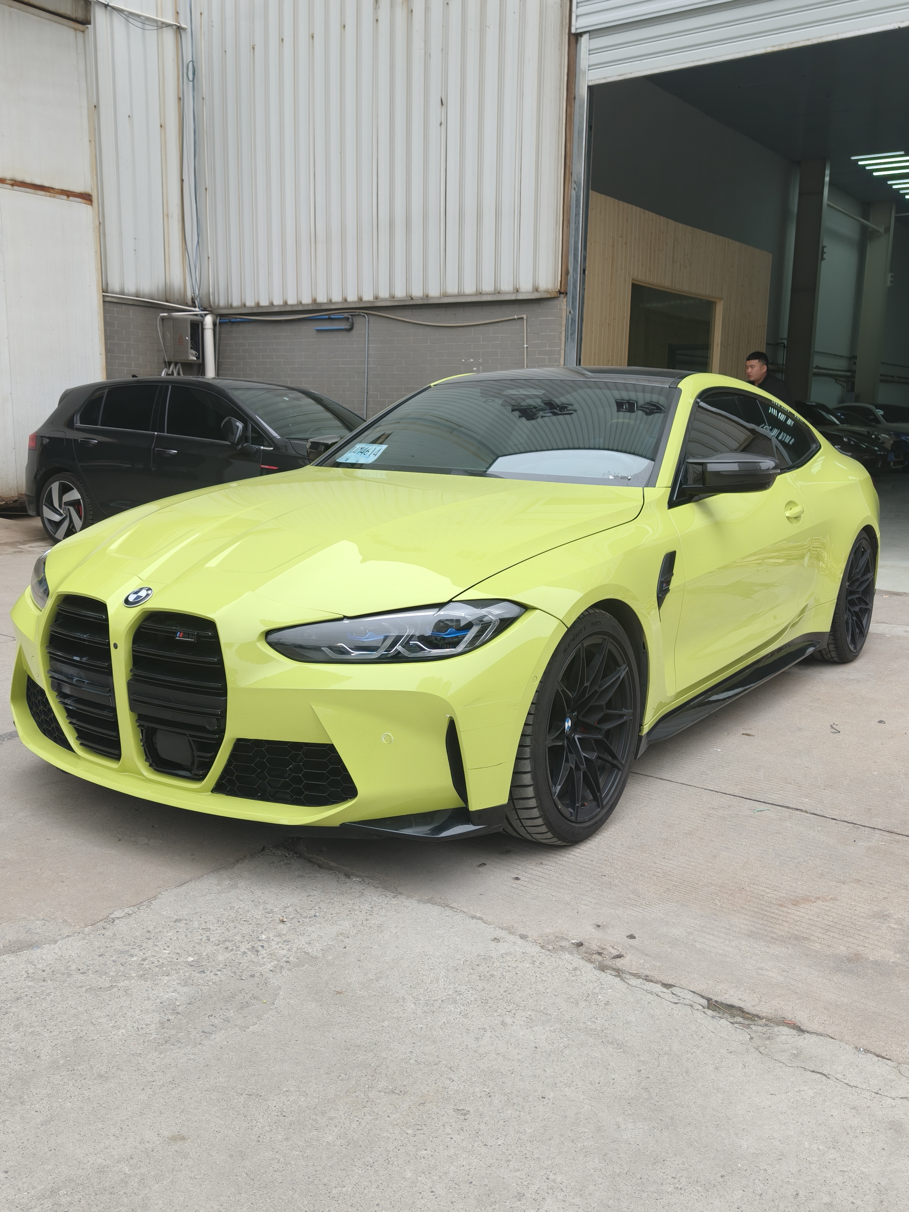 BMW M4 2022 BMW M4 2022 汽车图片