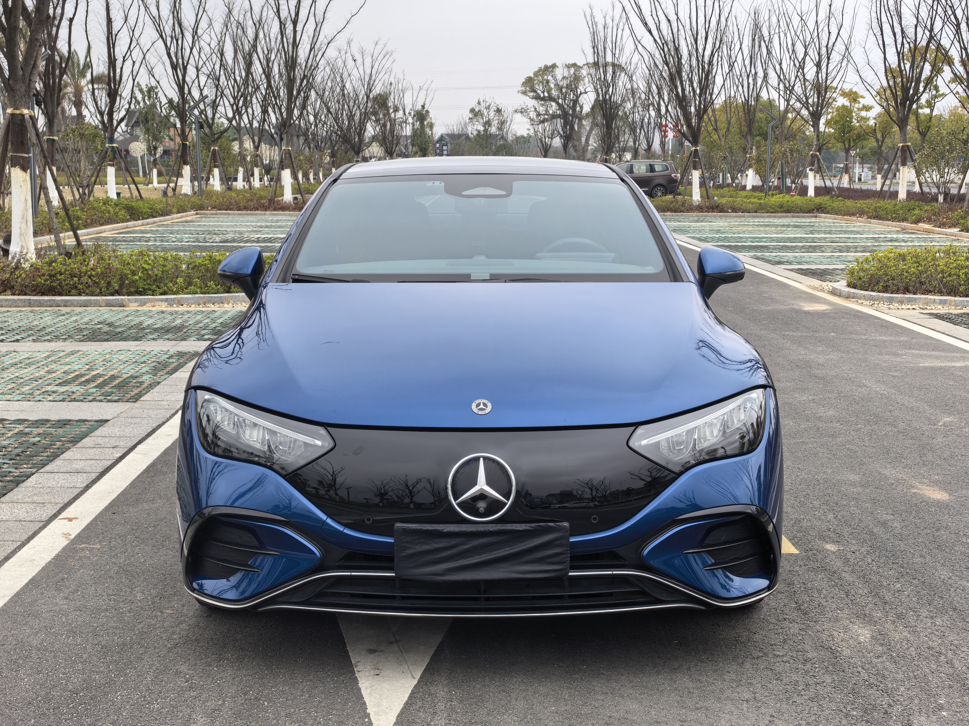 Mercedes-Benz EQE Class 2024 car image 