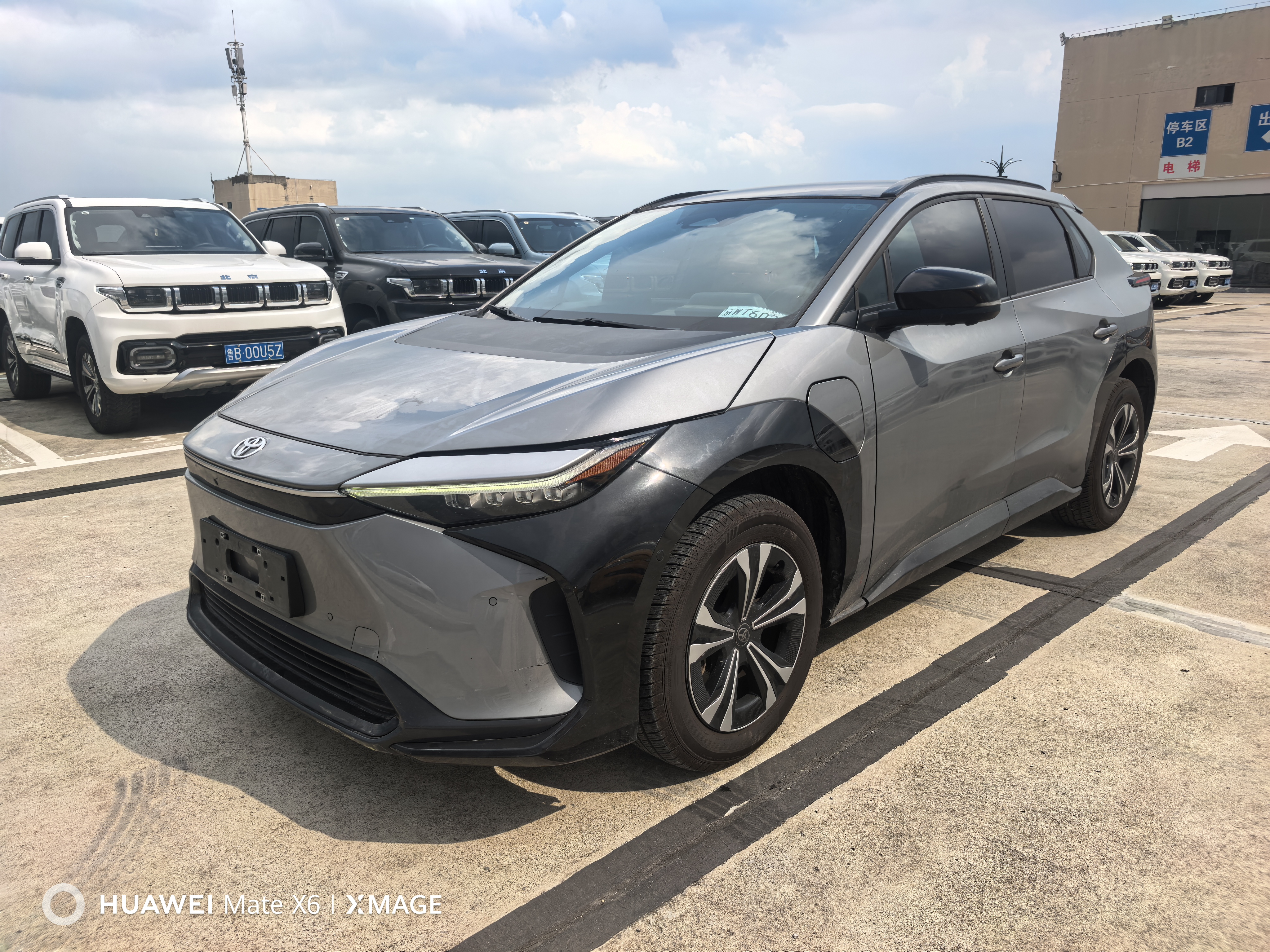 Toyota bZ4X 2023 汽车图片 