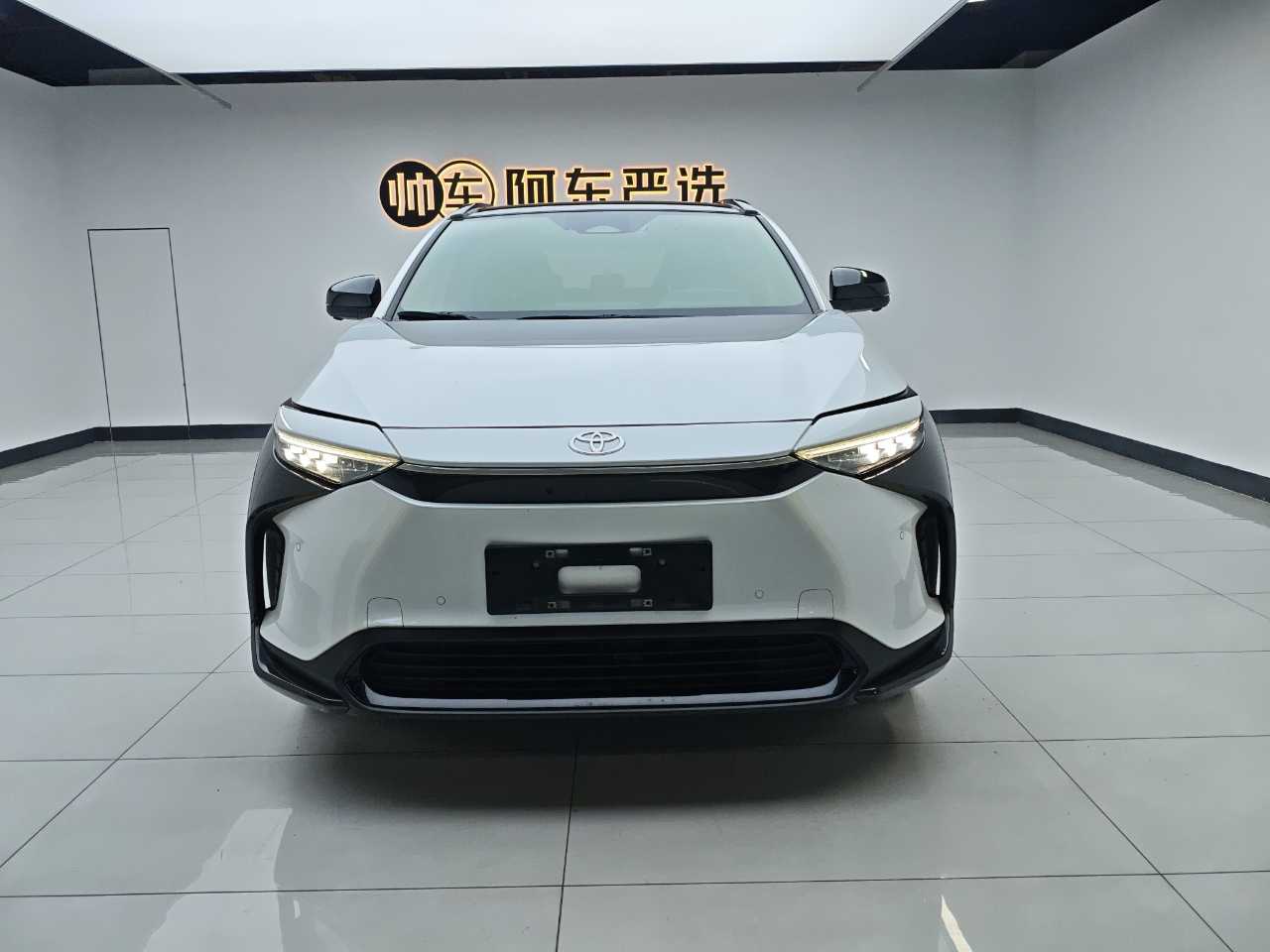 Toyota bZ4X 2023 Toyota bZ4X 2023 immagine di auto