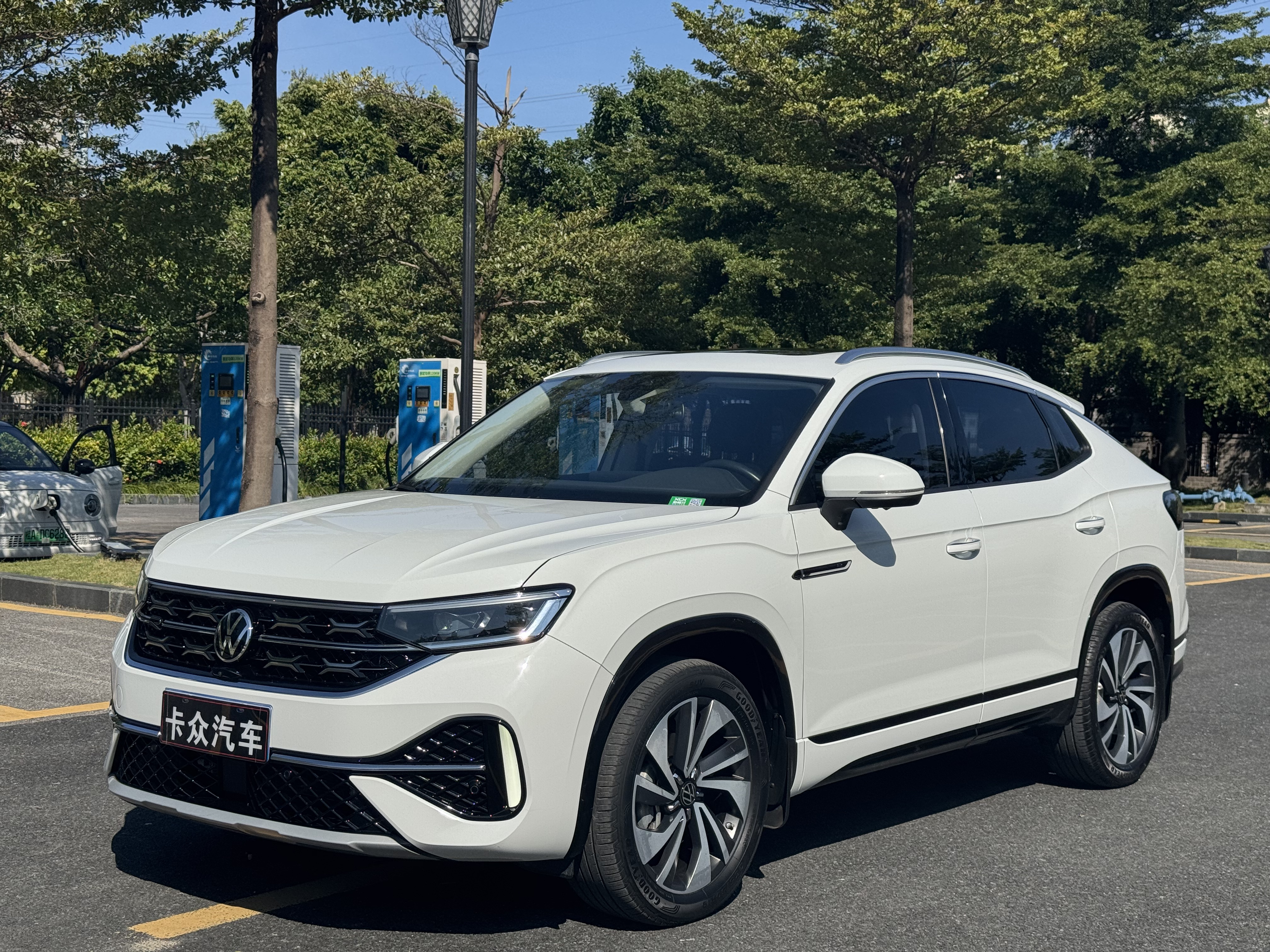 Volkswagen Tayron X 2023 car image 