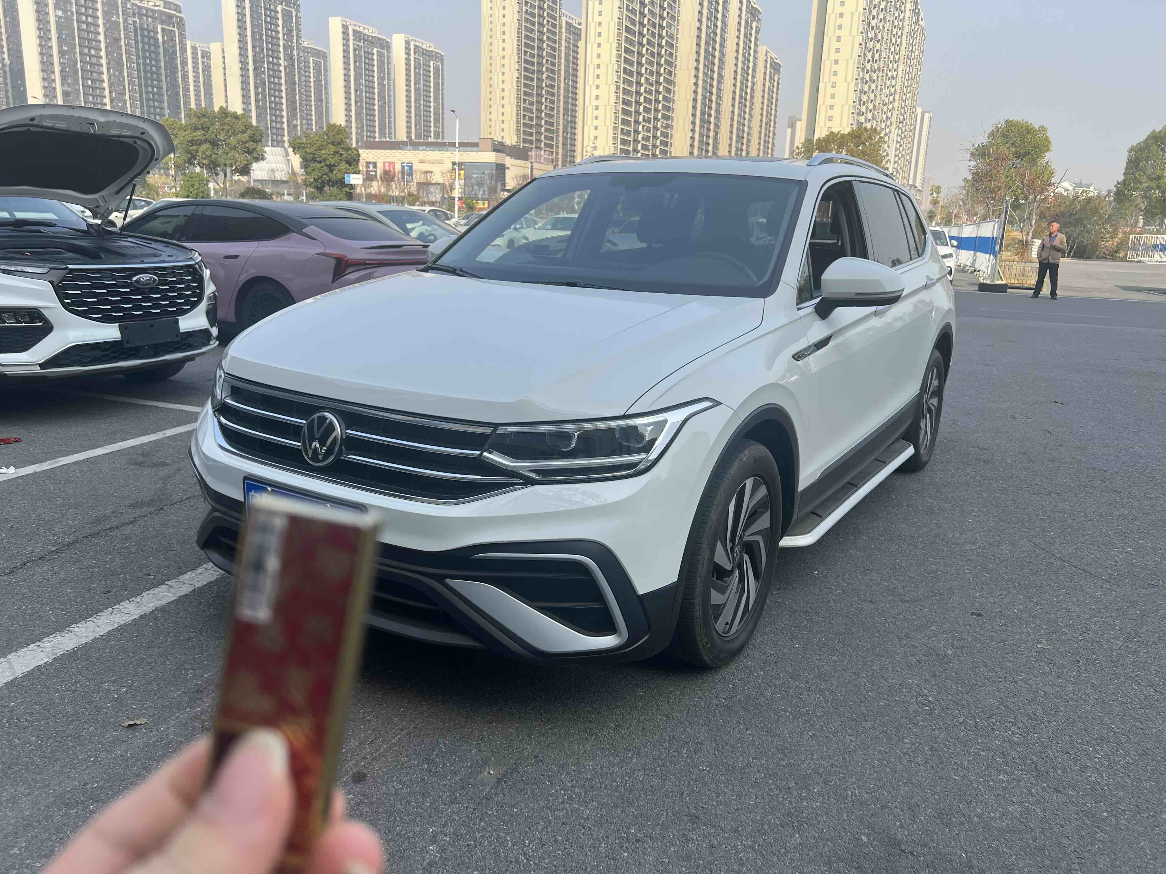 Volkswagen Tiguan L 2023 Volkswagen Tiguan L 2023 car image