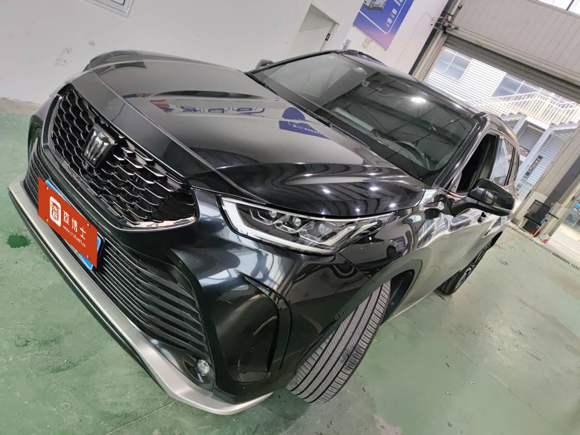 Toyota Crown Kluger 2022 immagine di auto 