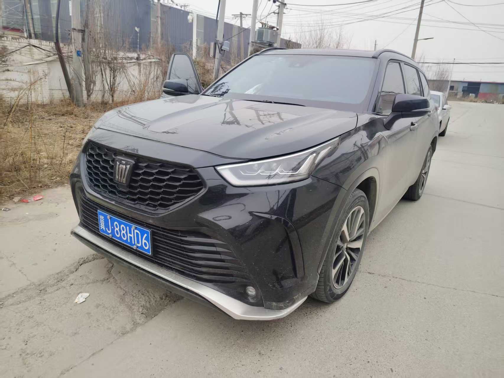 Toyota Crown Kluger 2023 汽车图片 