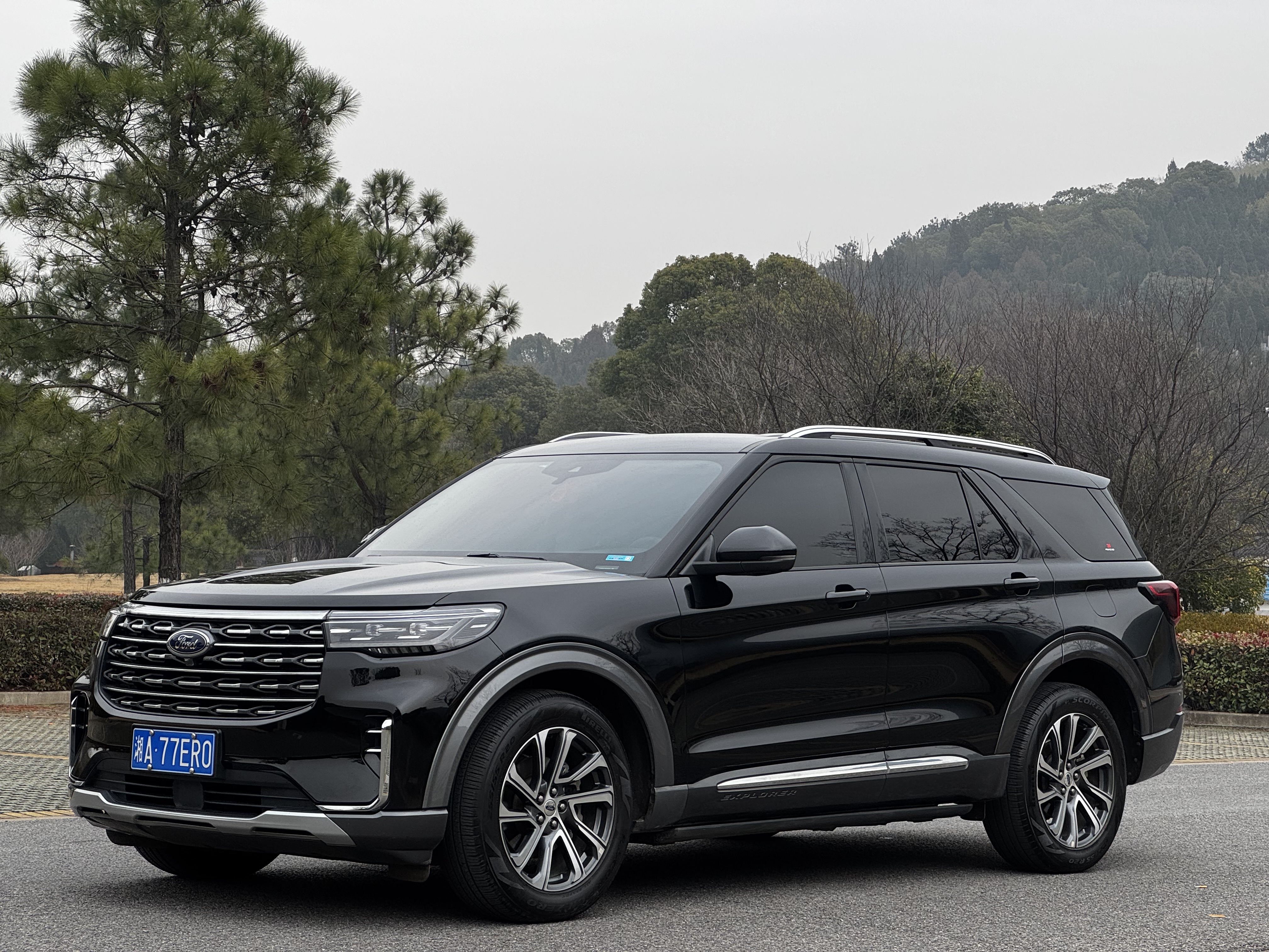 Ford Explorer 2024 صورة سيارة 