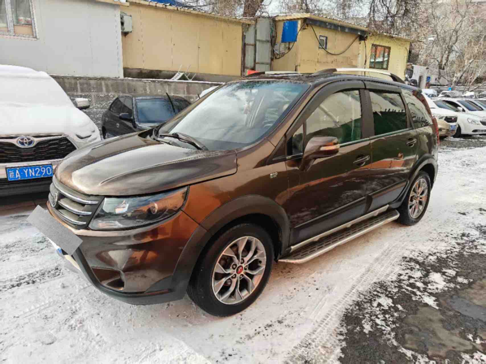 Forthing JOYEAR X5 2016 car image 