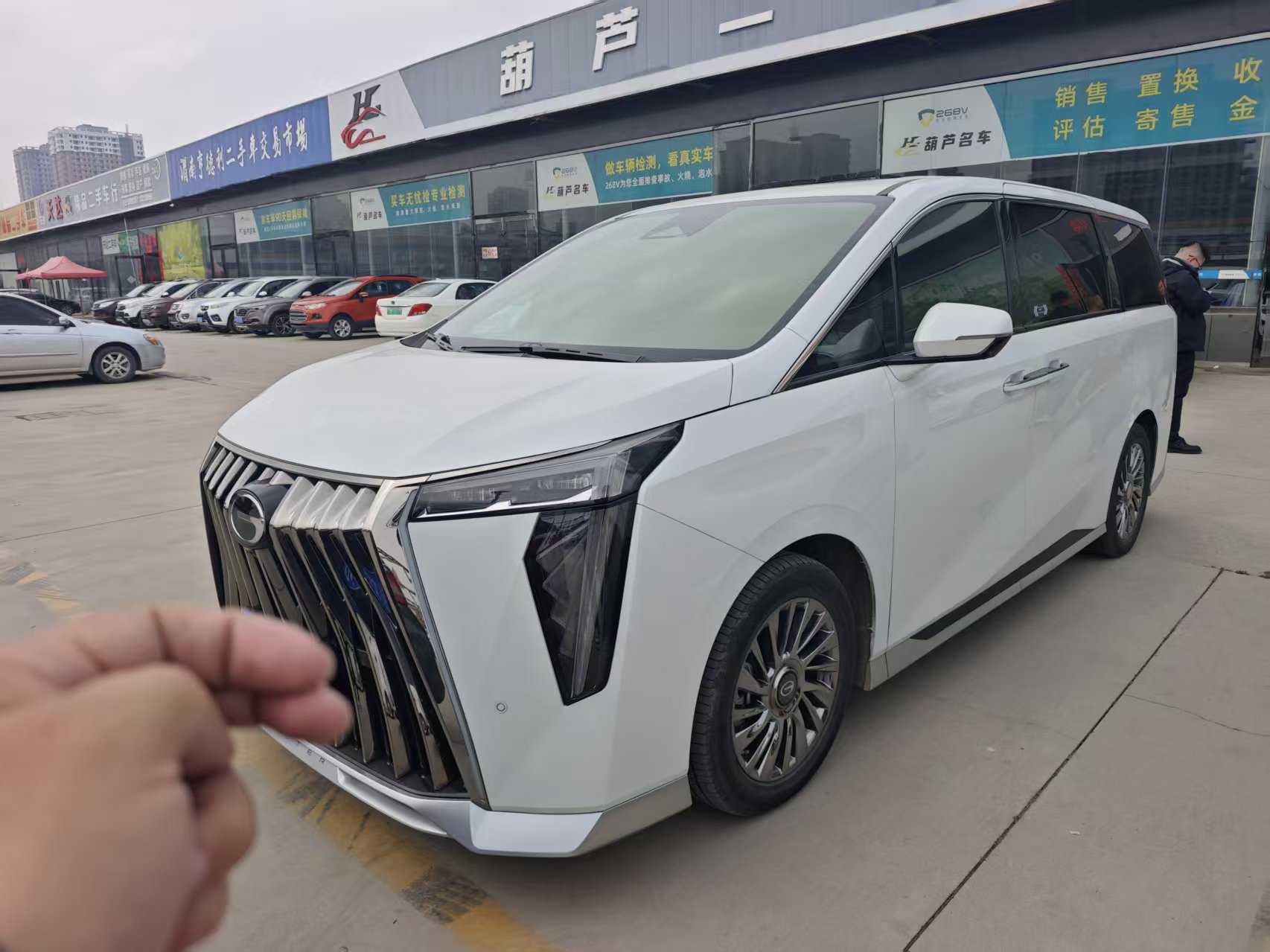 GAC Trumpchi M8 2024 汽车图片 