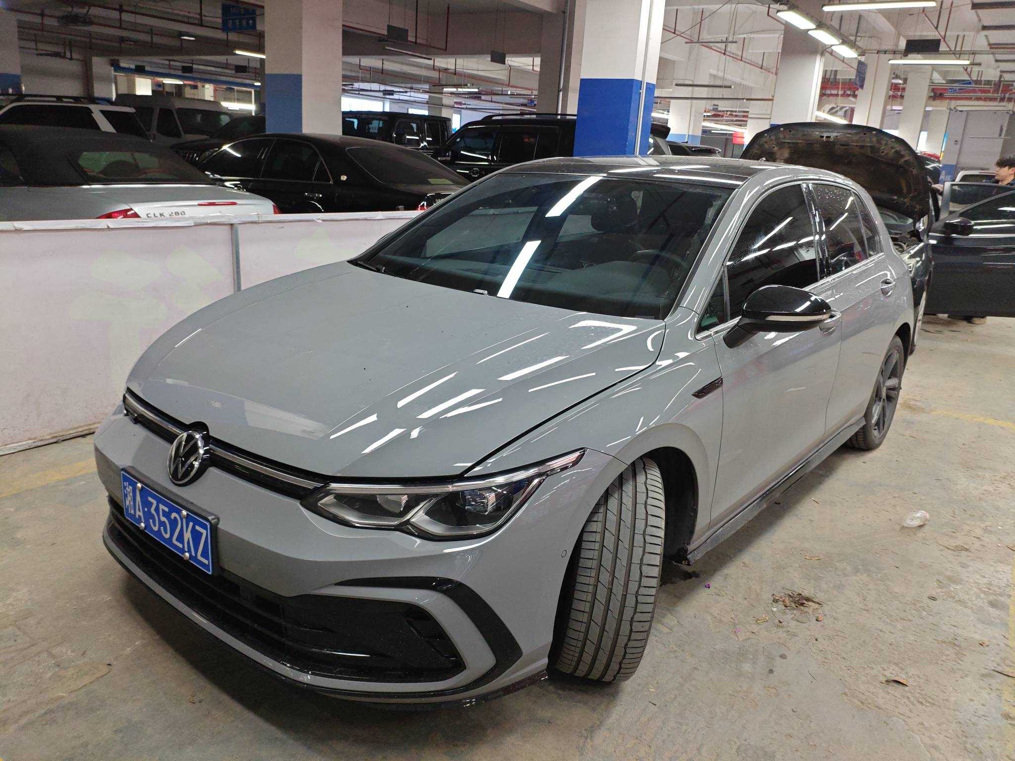 Volkswagen Golf 2024 car image 
