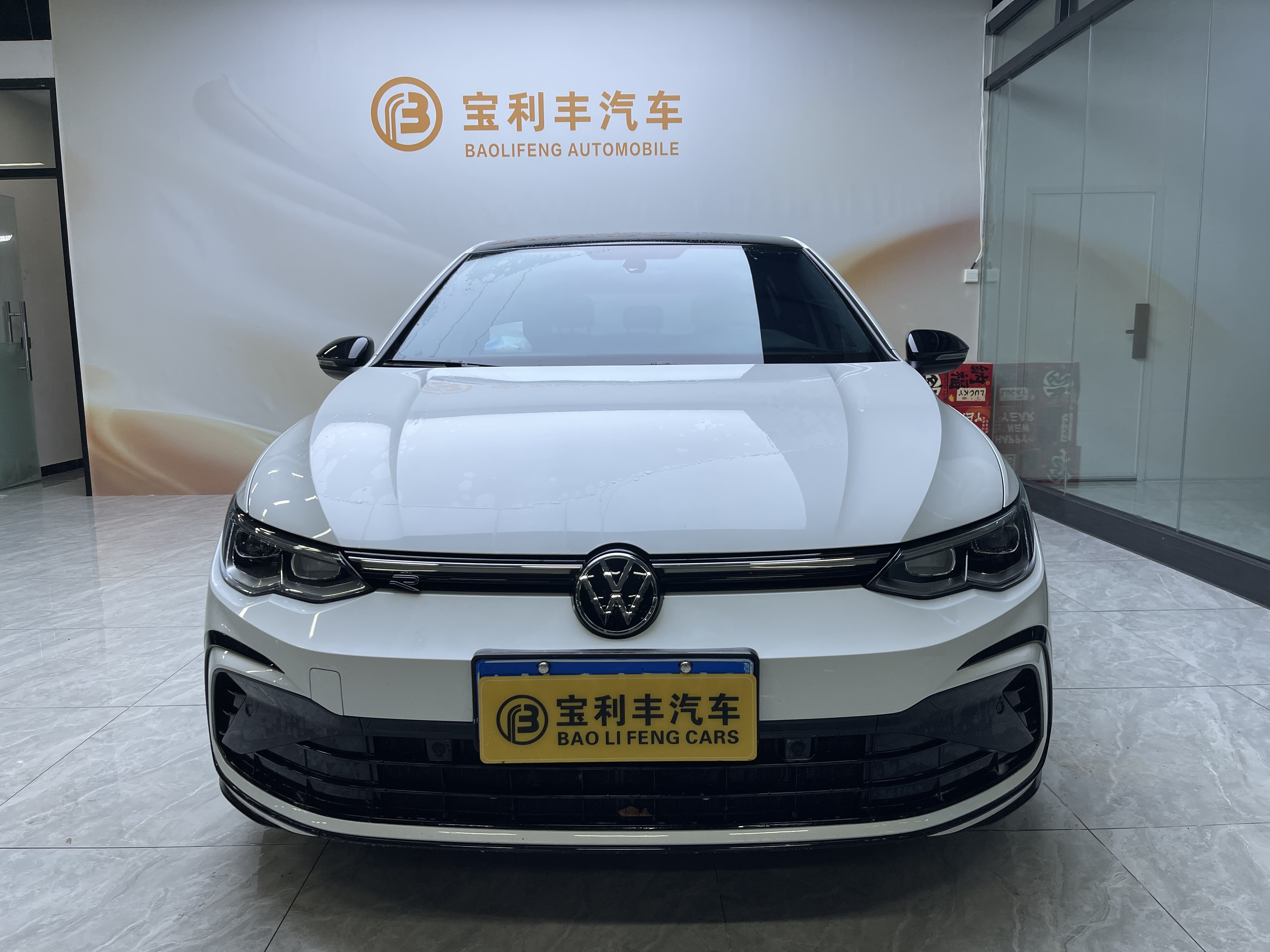 Volkswagen Golf 2023 car image 