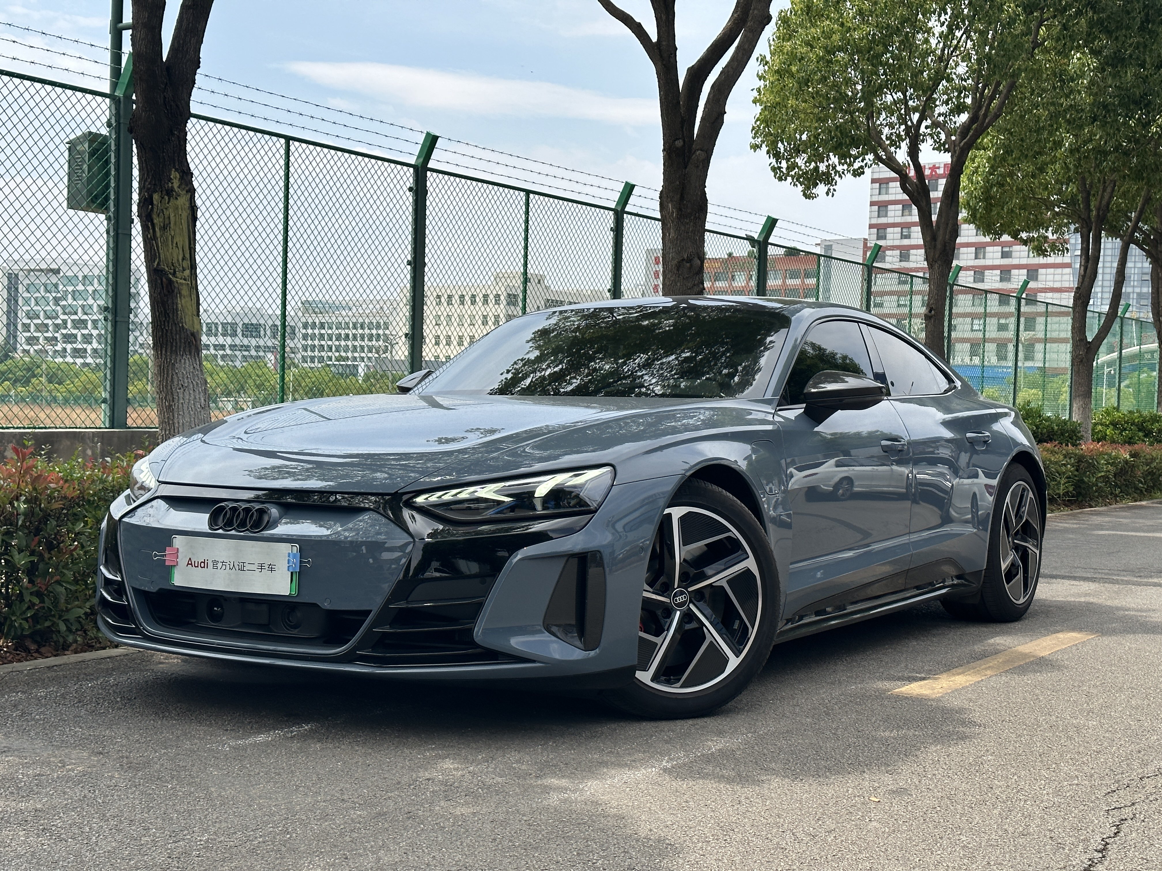 Audi RS e-tron GT 2024 car image 