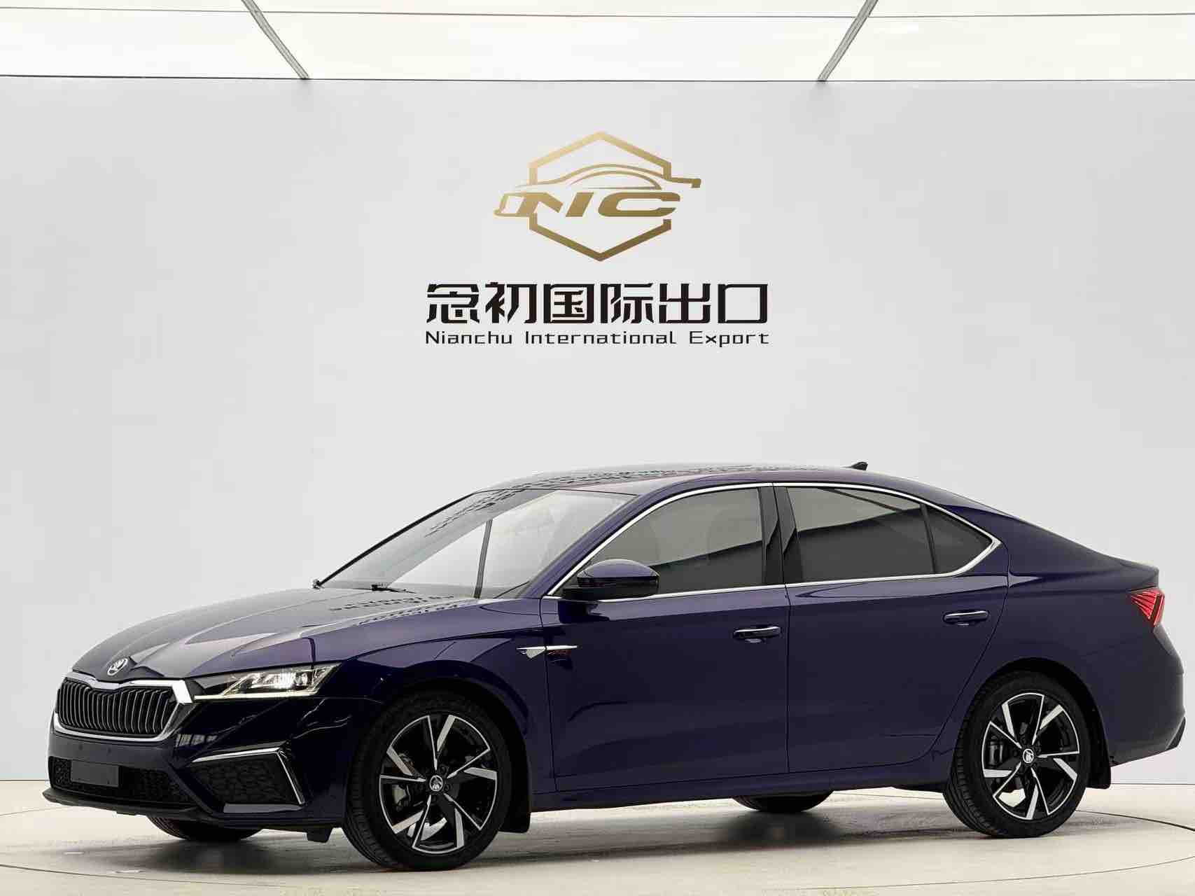 Skoda Octavia 2023 car image 