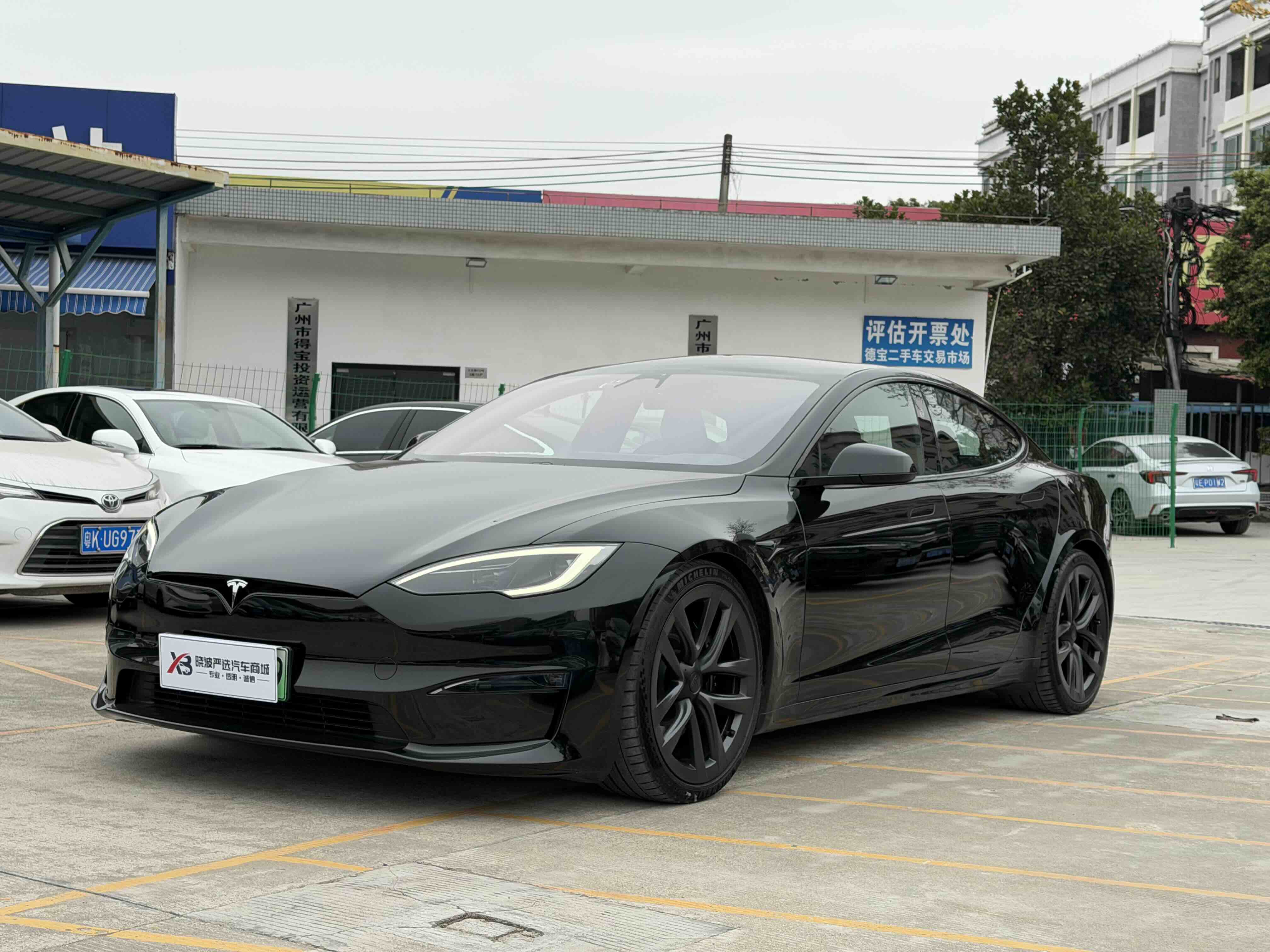 Tesla Model S 2023 汽车图片 