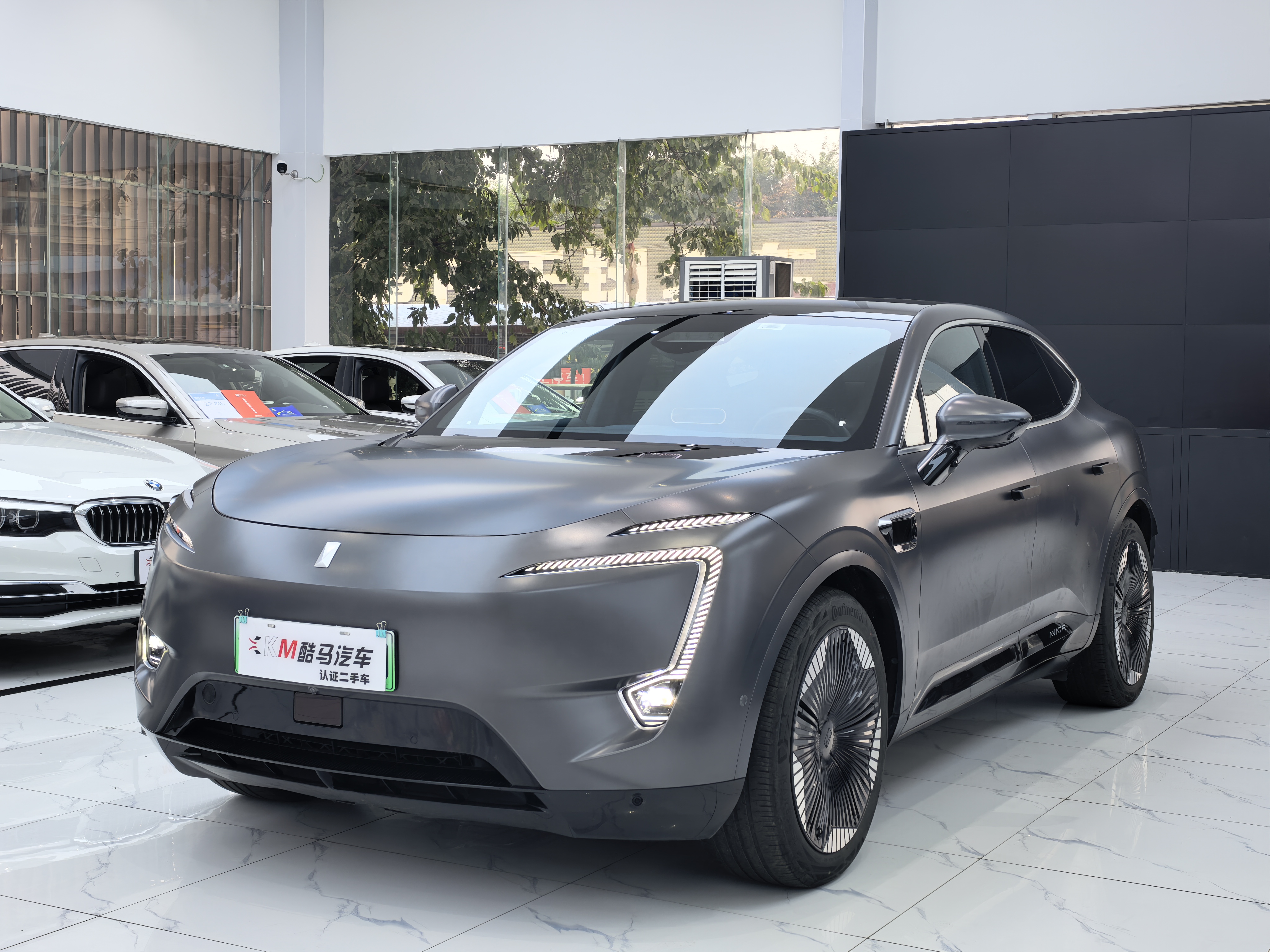 Avatr 11 2023 car image 