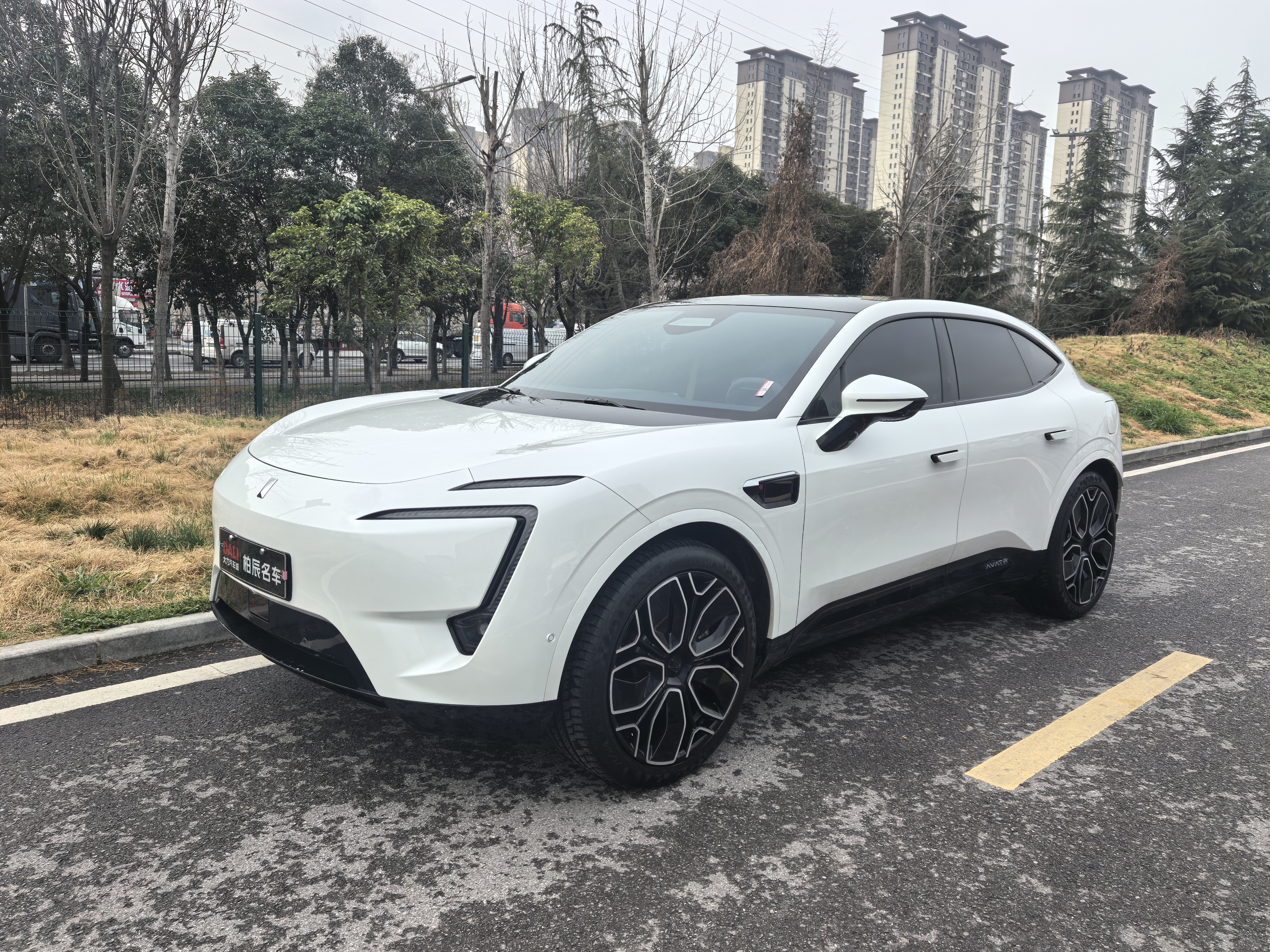 Avatr 11 2023 immagine di auto 