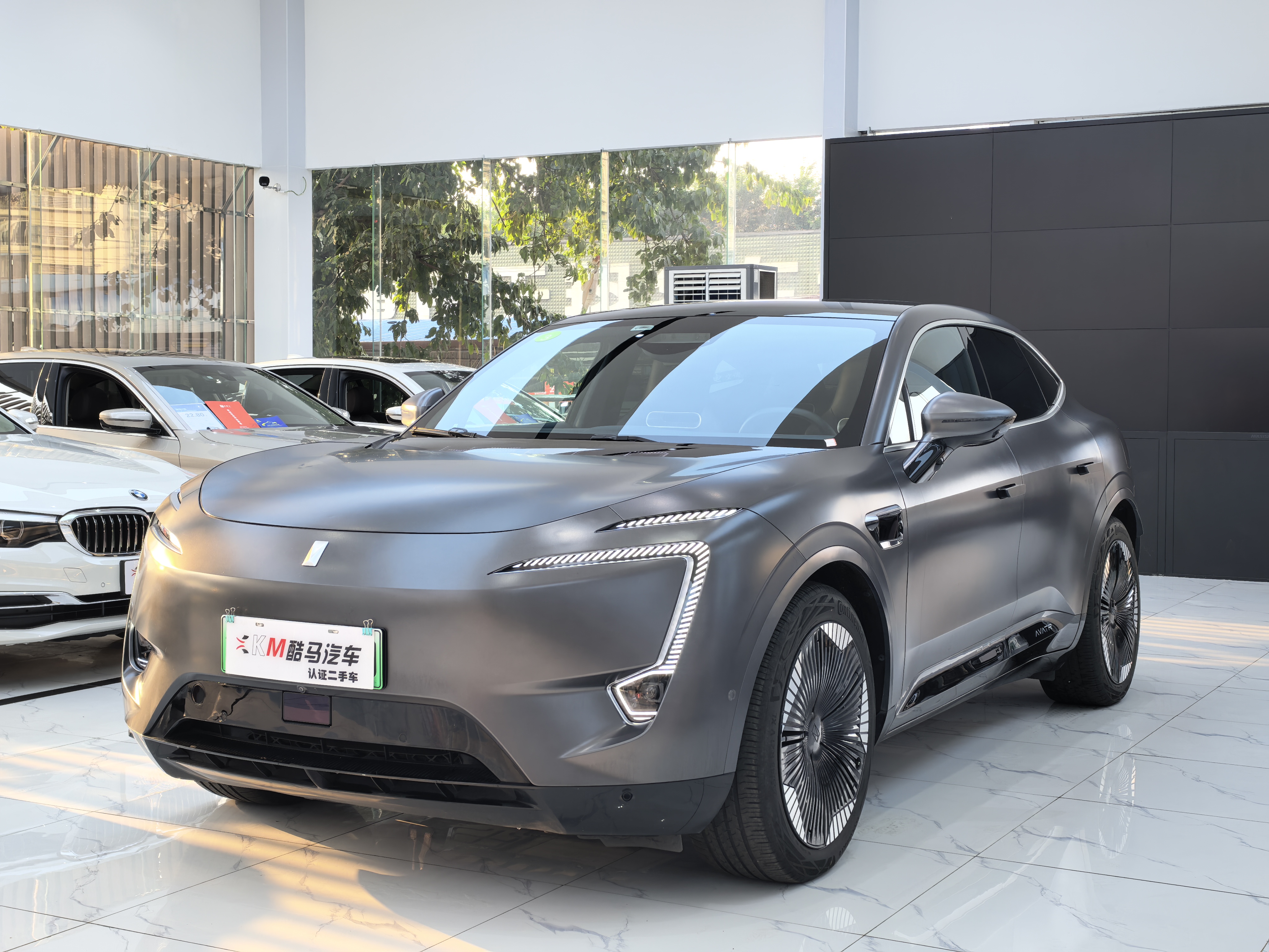 Avatr 11 2023 car image 