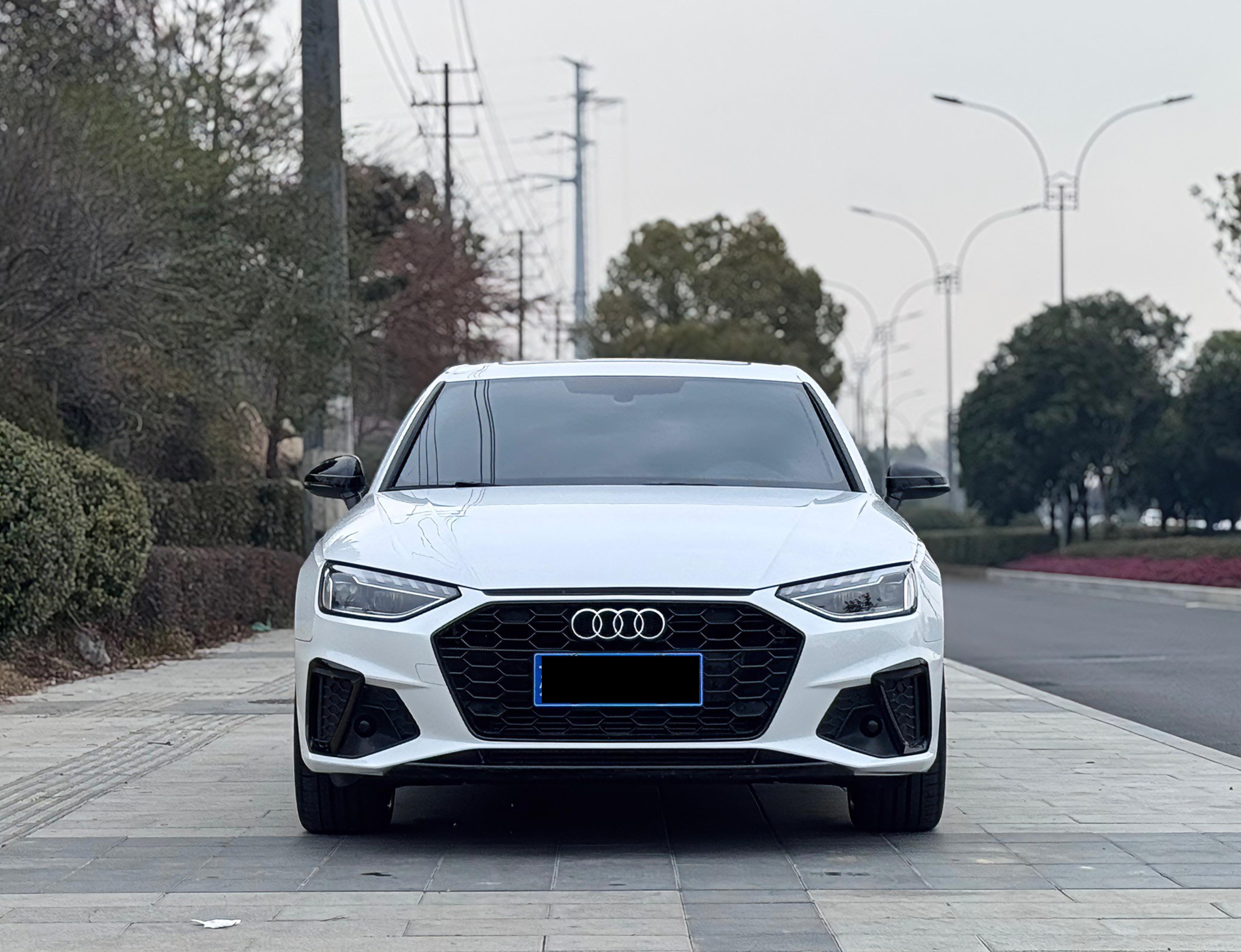 Audi A4L 2024 car image 