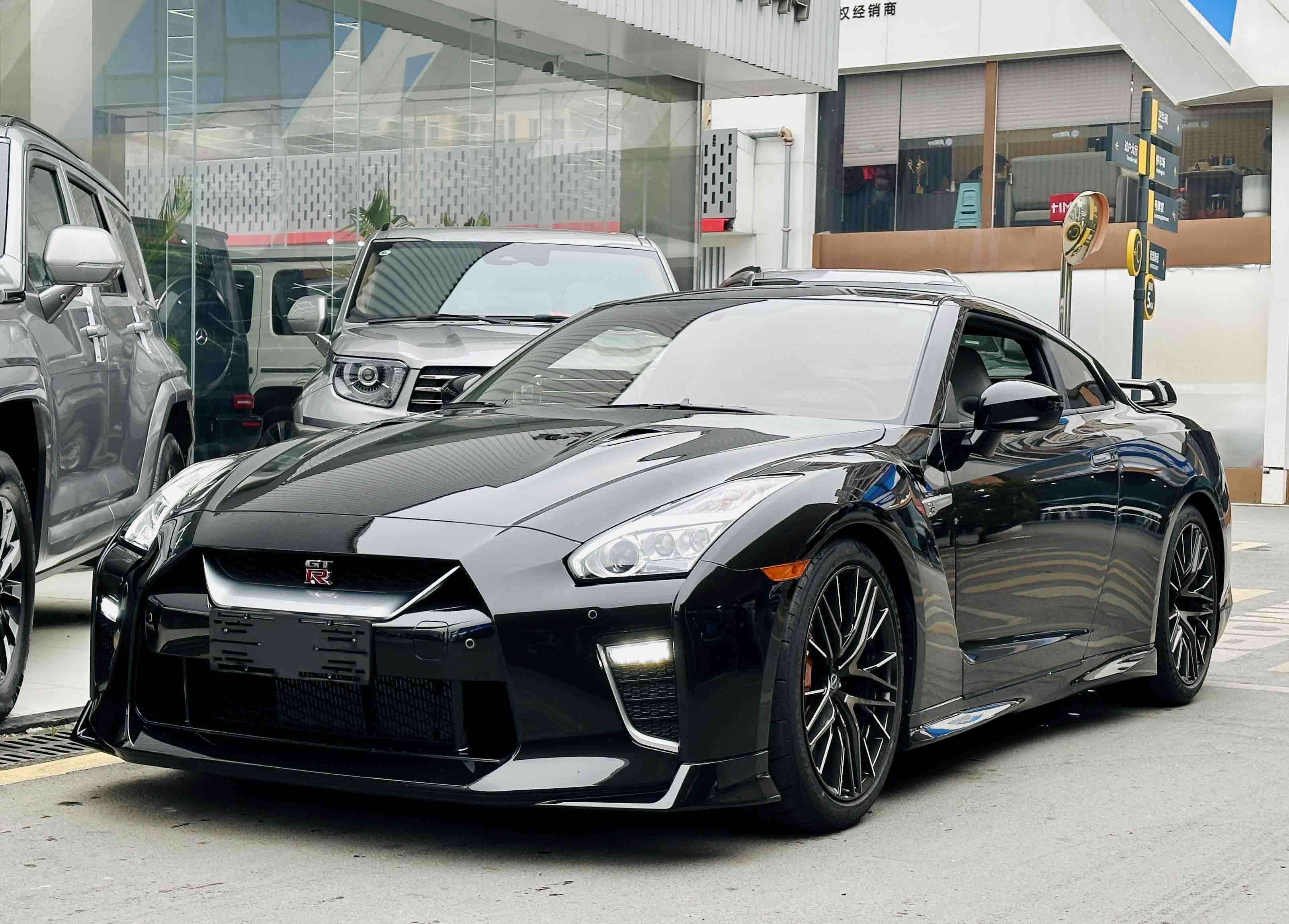 Nissan 2023 car image 