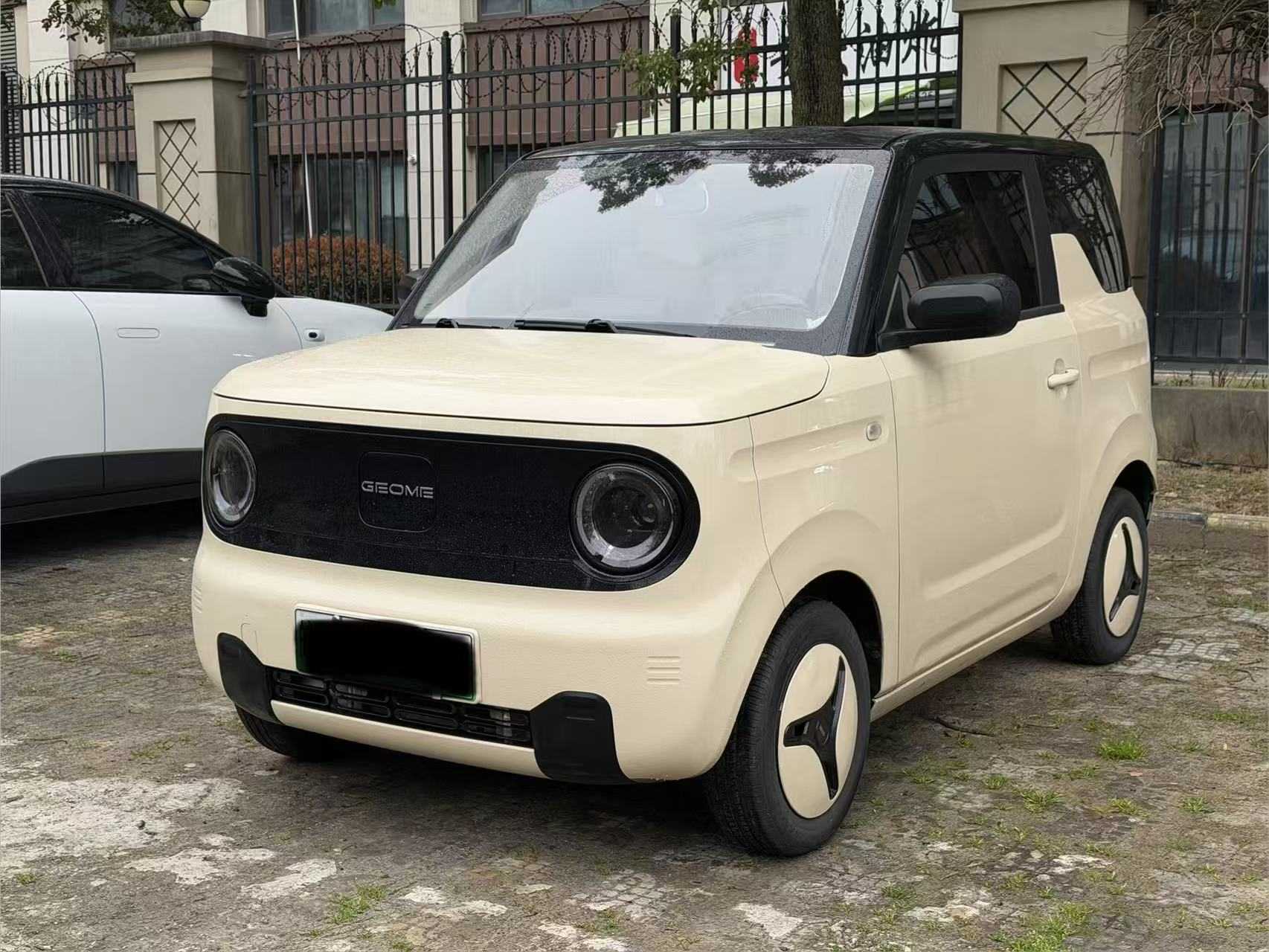 GEELY 2023 car image 