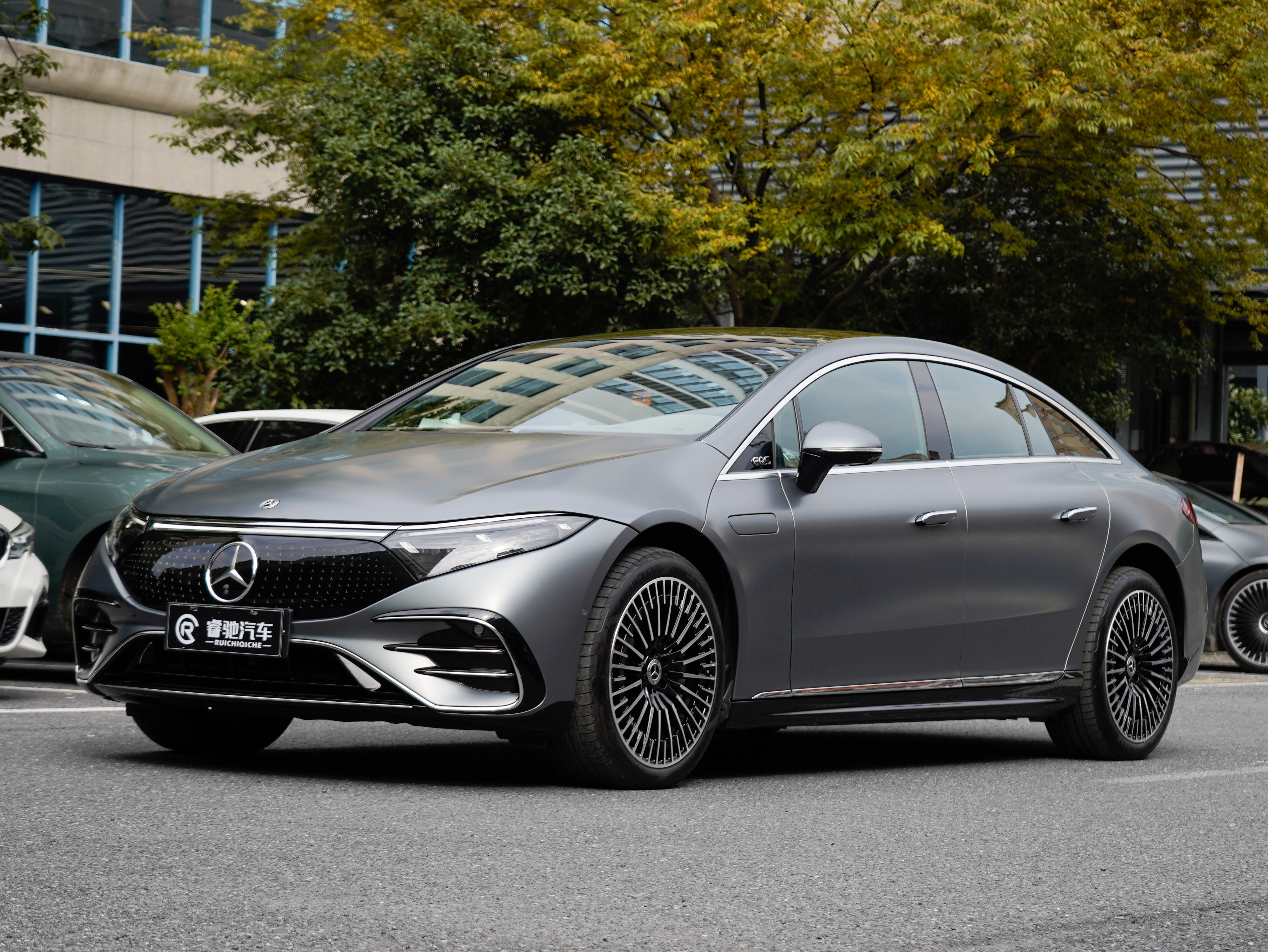 Mercedes-Benz EQS Class 2024 car image 