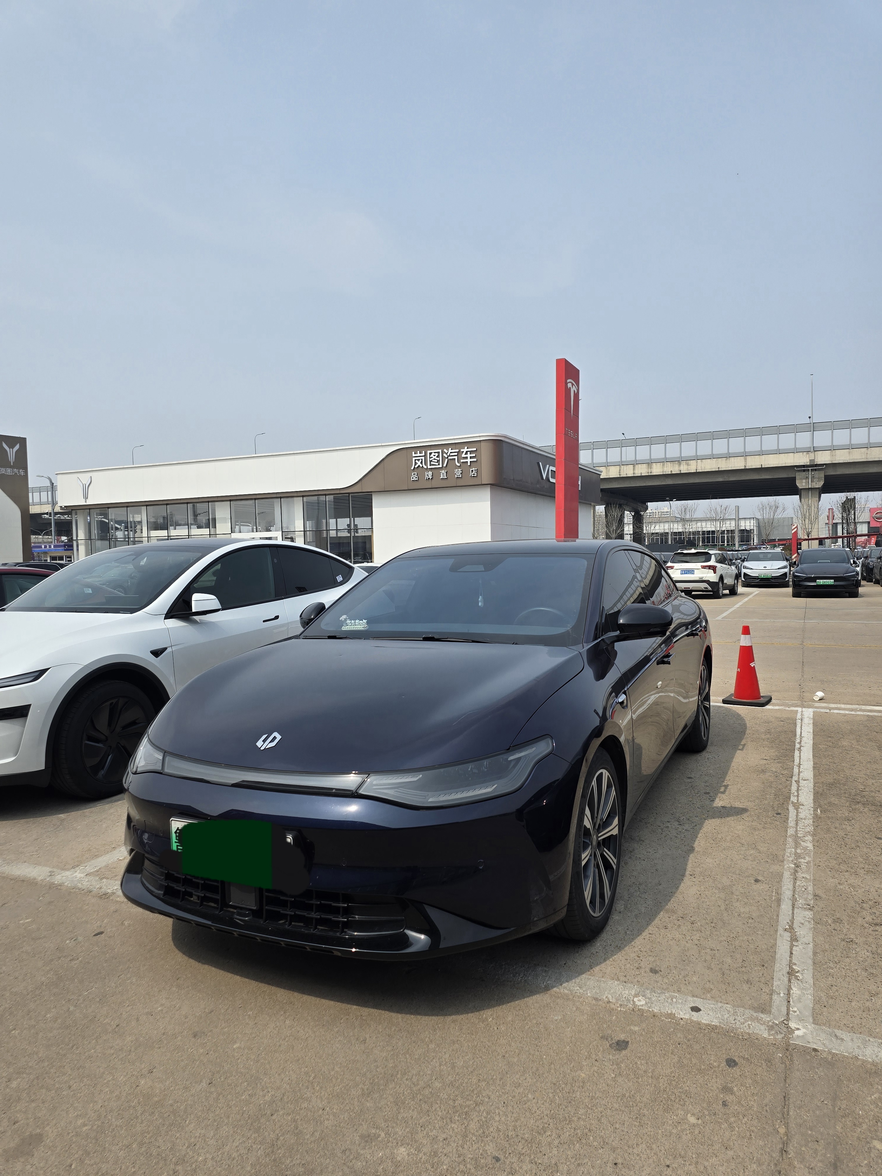 Leapmotor C01 2023 汽车图片 