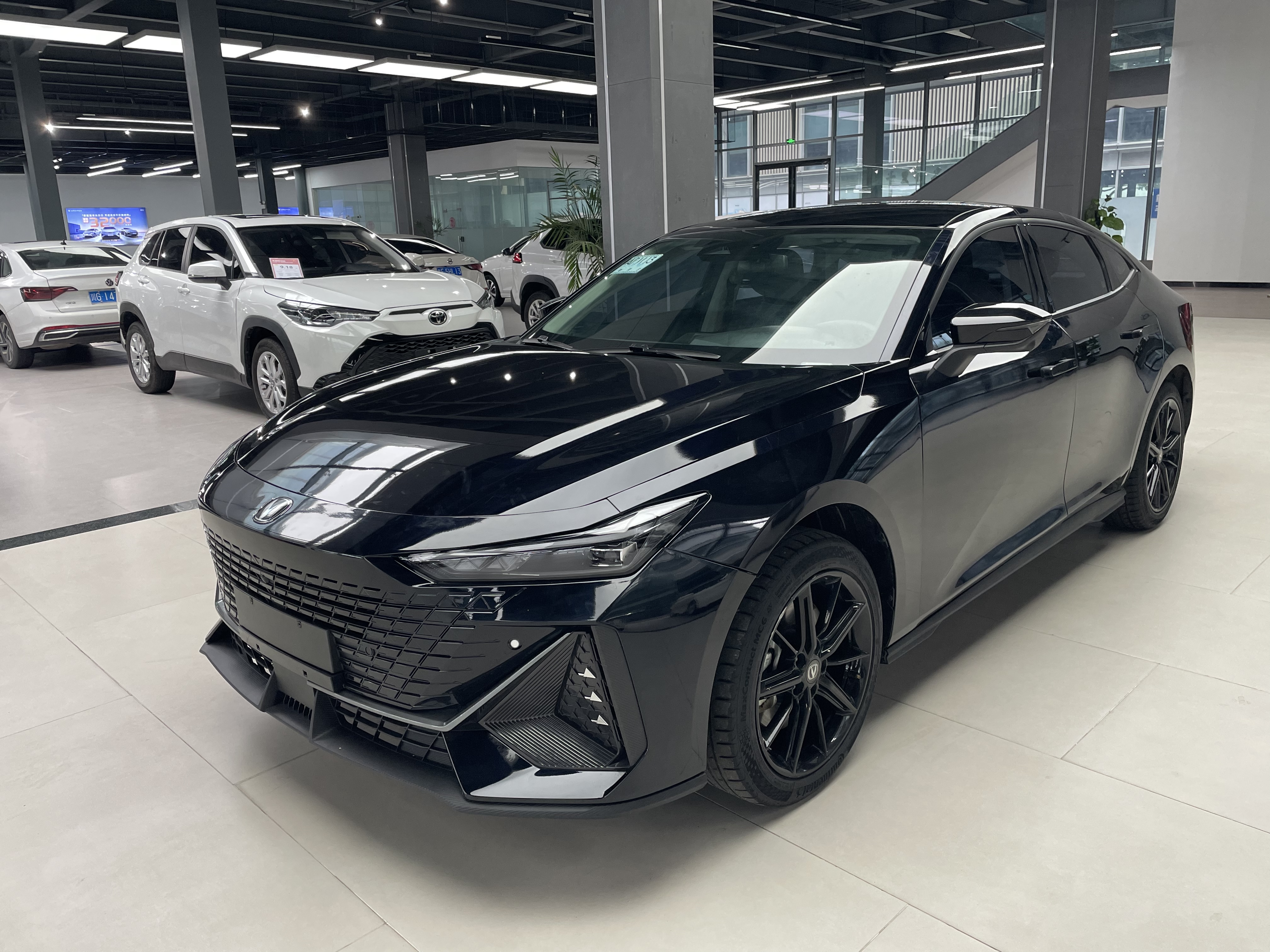 Changan UNI-K iDD 2023 immagine di auto 