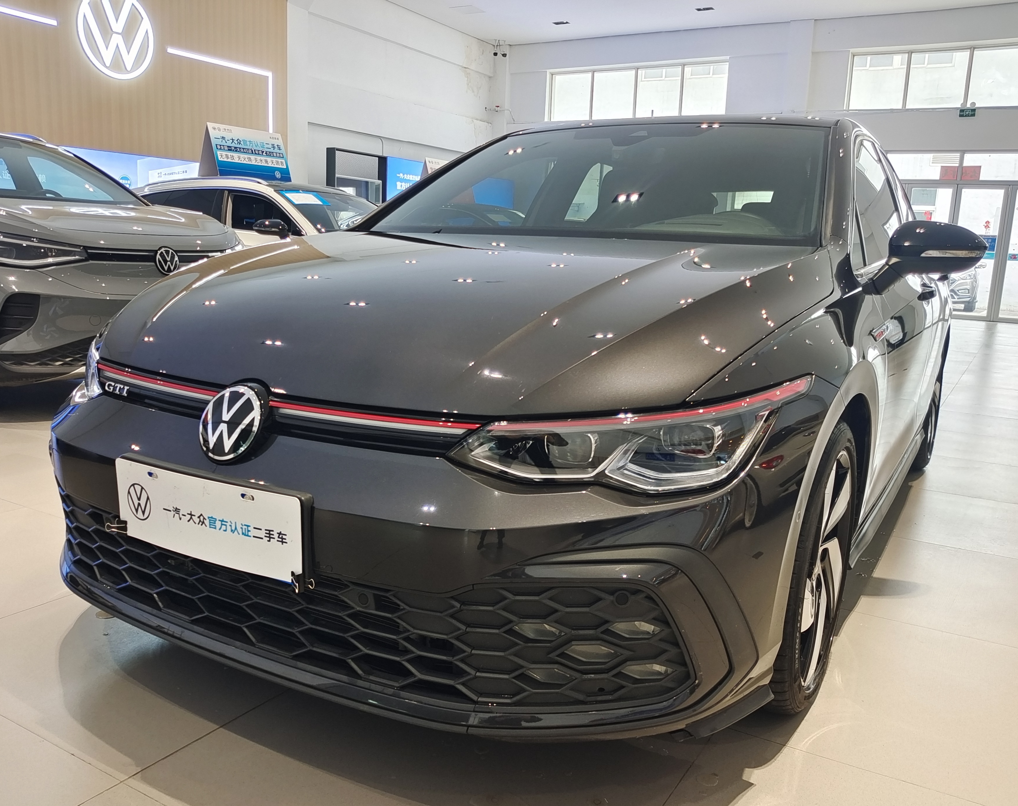 Volkswagen GolfGTI 2023 car image 