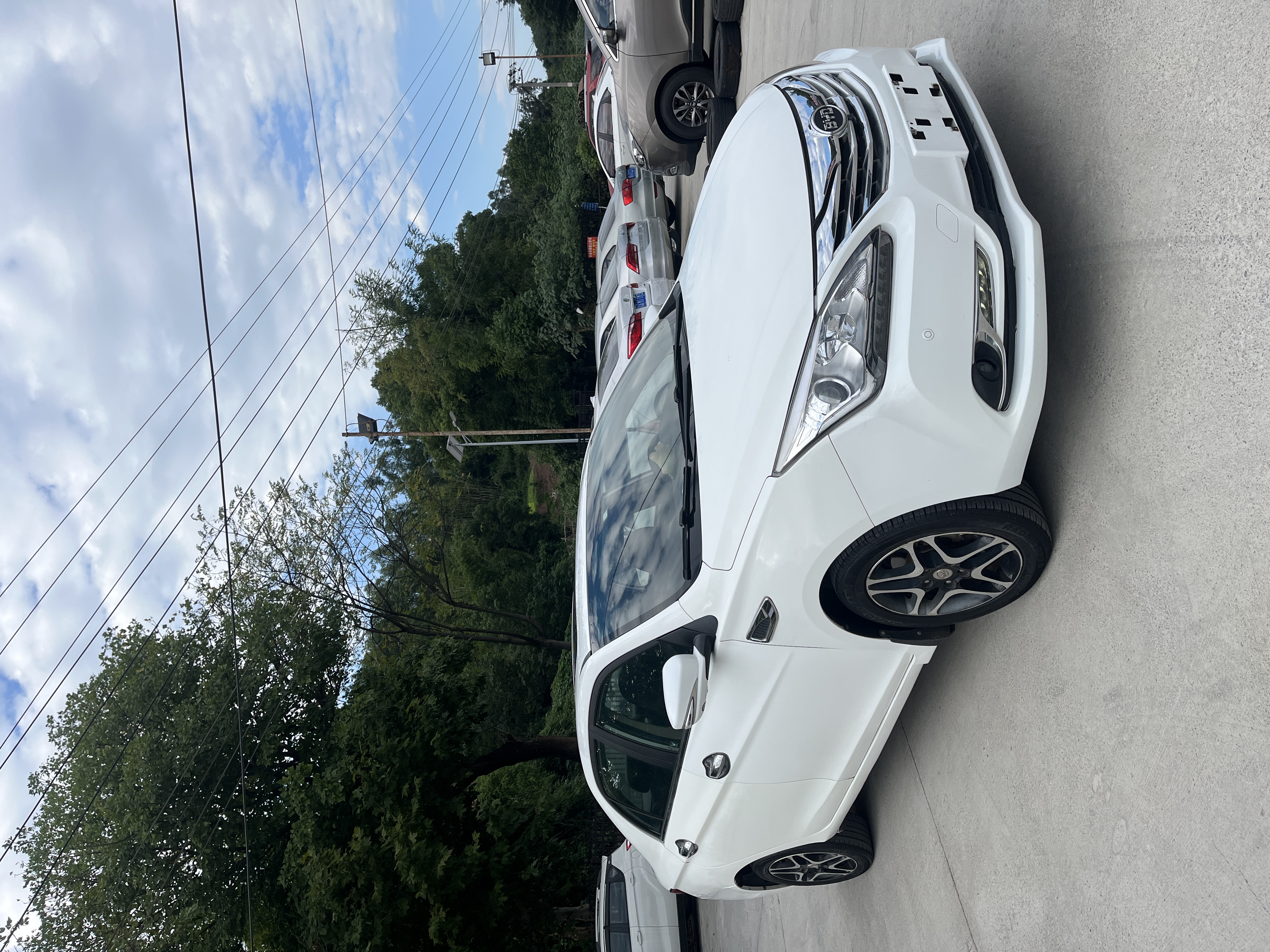 BYD G5 2015 car image 