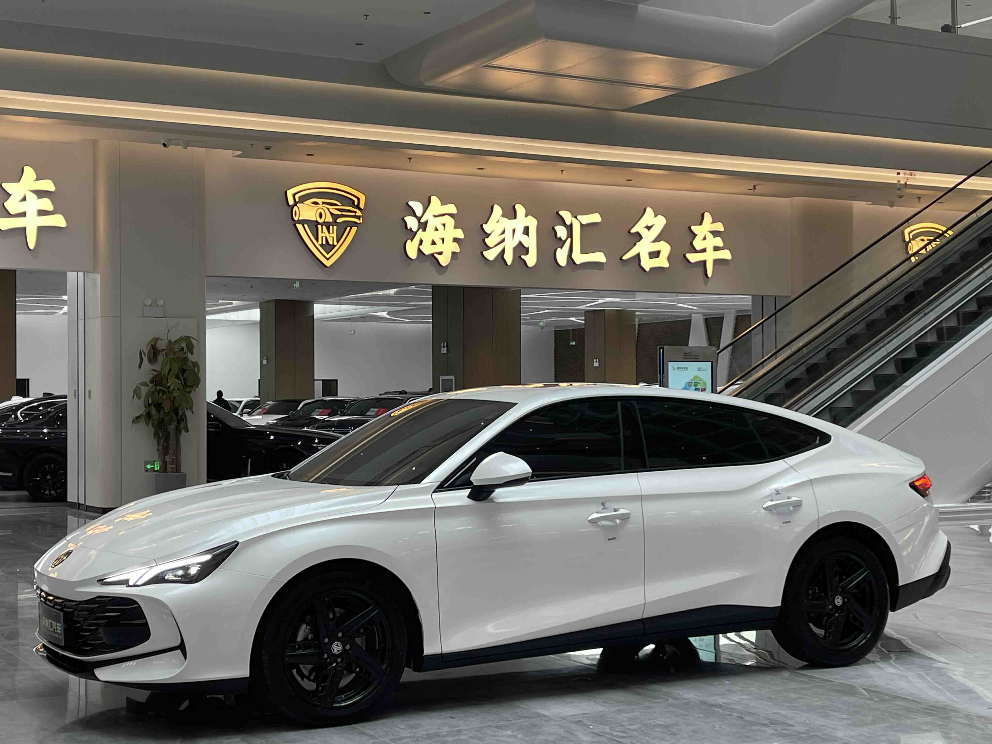 MG 7 2024 immagine di auto 