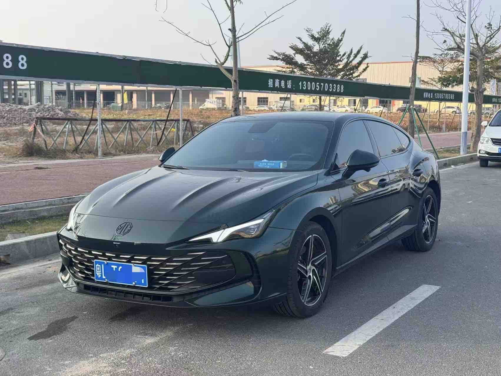 MG 7 2023 immagine di auto 