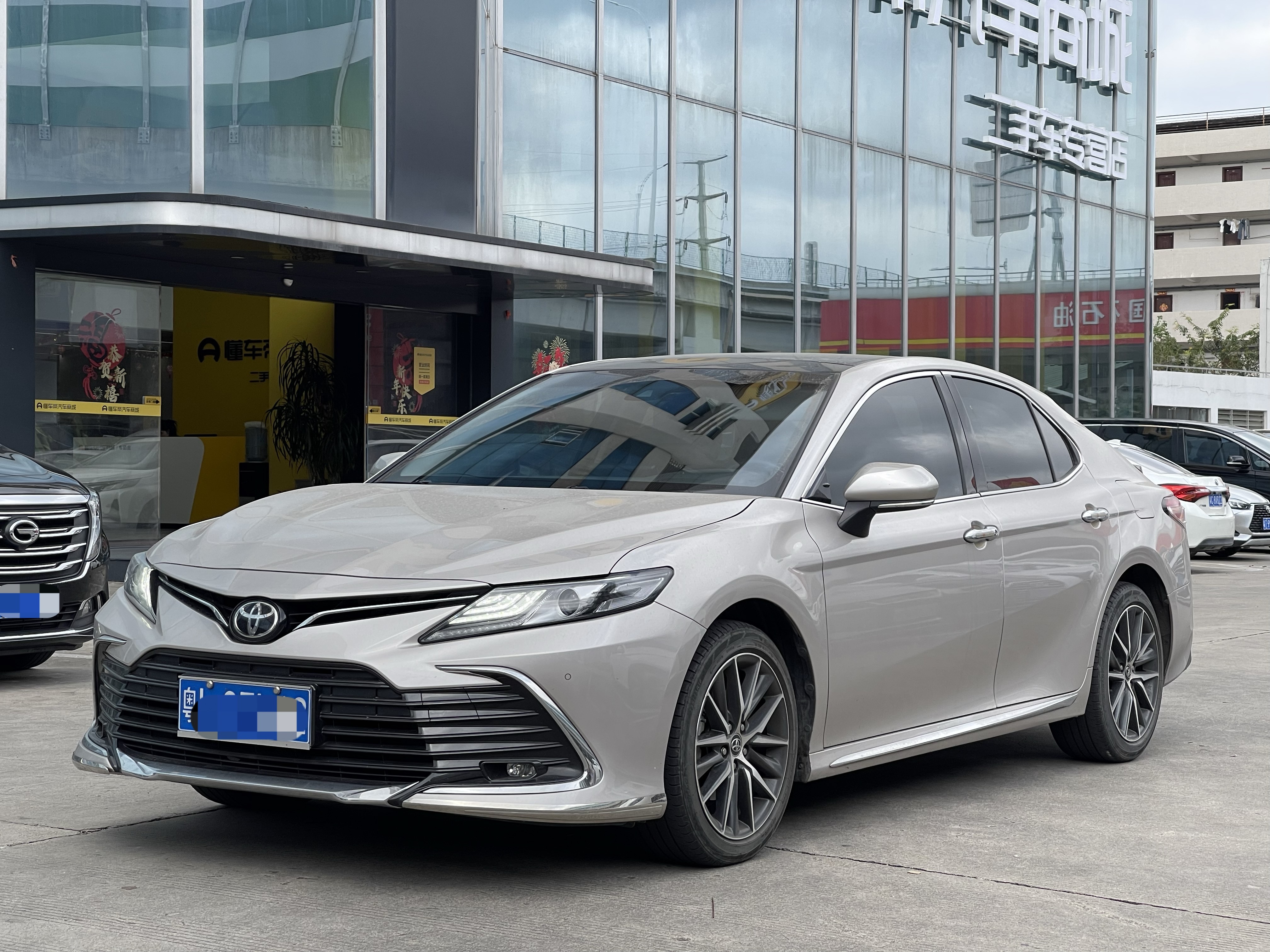 Toyota Camry 2024 immagine di auto 