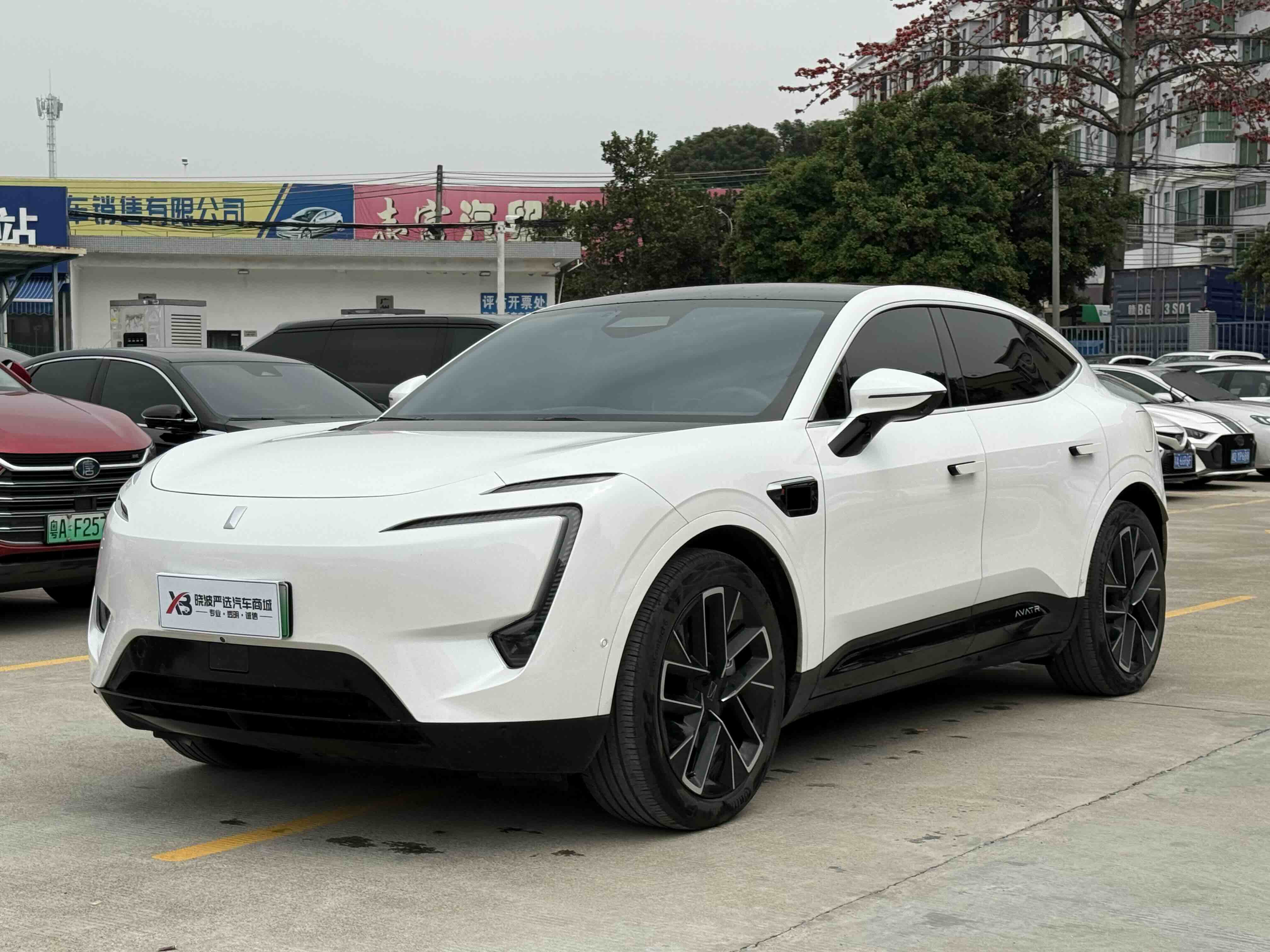 Avatr 11 2023 immagine di auto 