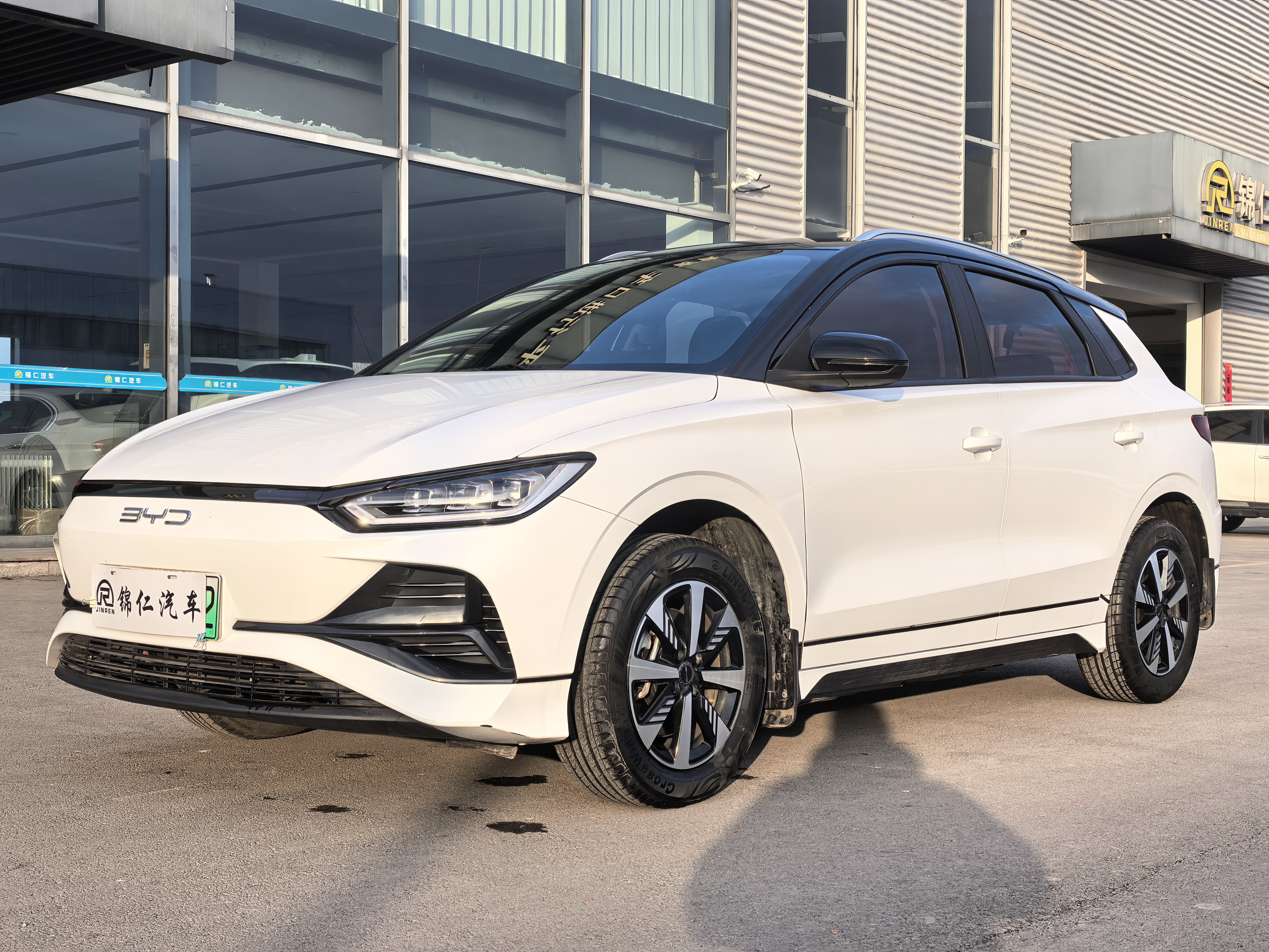 BYD e2 2023 BYD e2 2023 immagine di auto