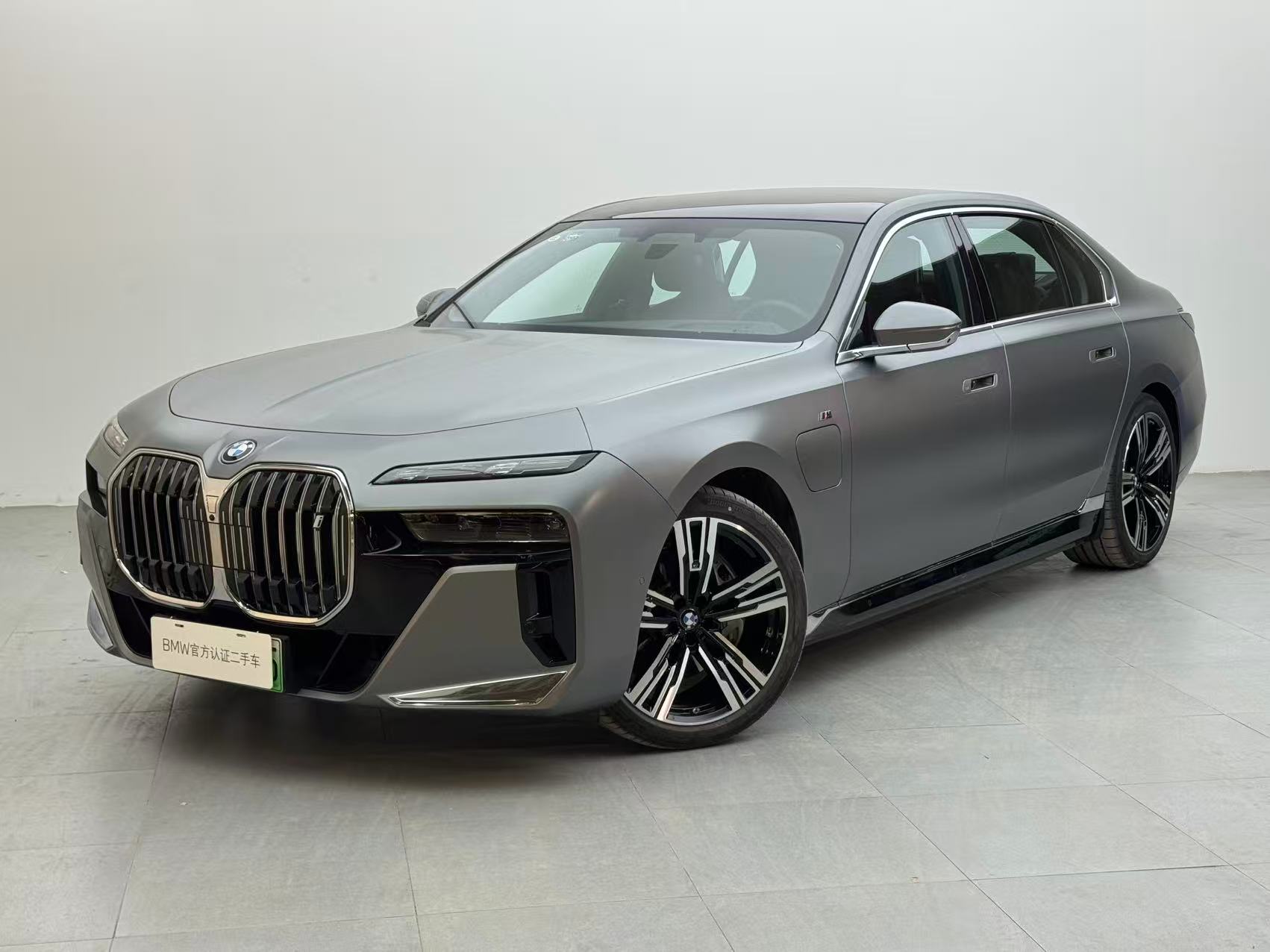 BMW i7 2025 immagine di auto 