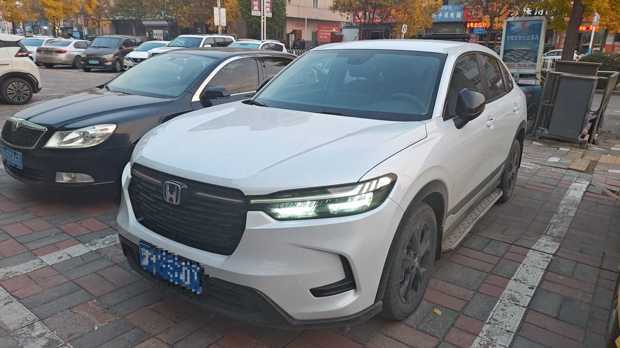 Honda HR-V 2024 car image 