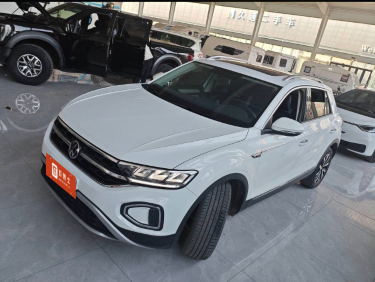 T-Roc 2024 immagine di auto 