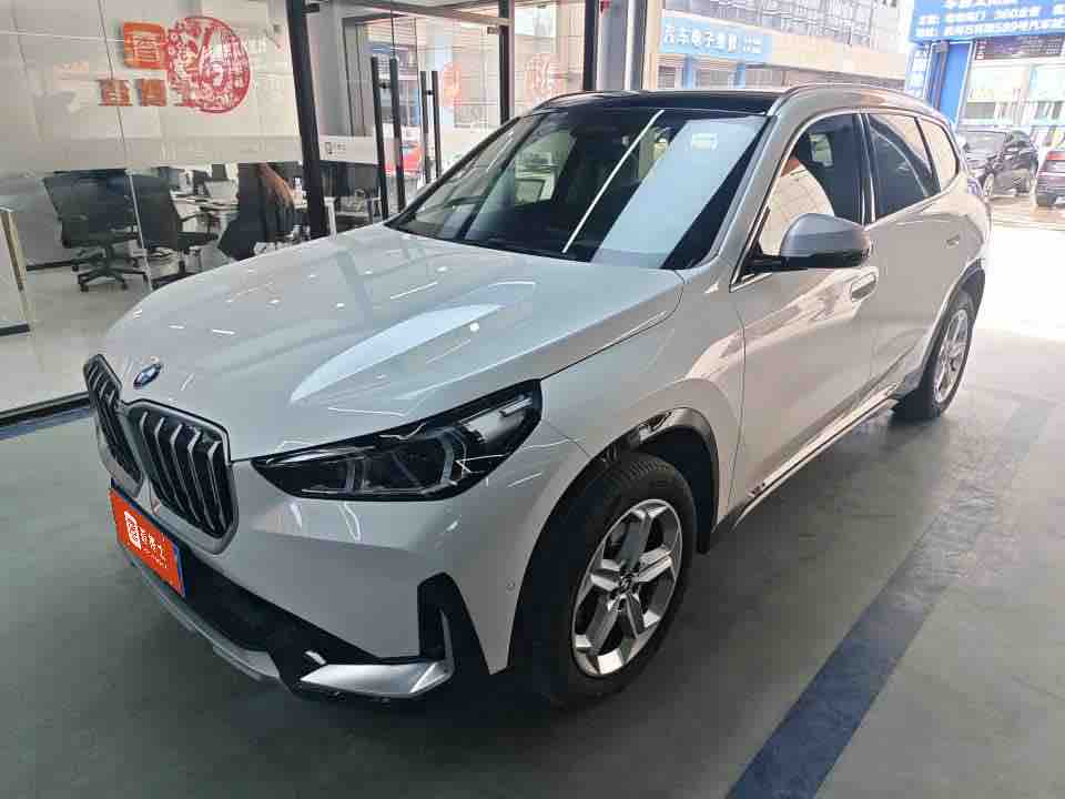 BMW X1 2023 BMW X1 2023 car image