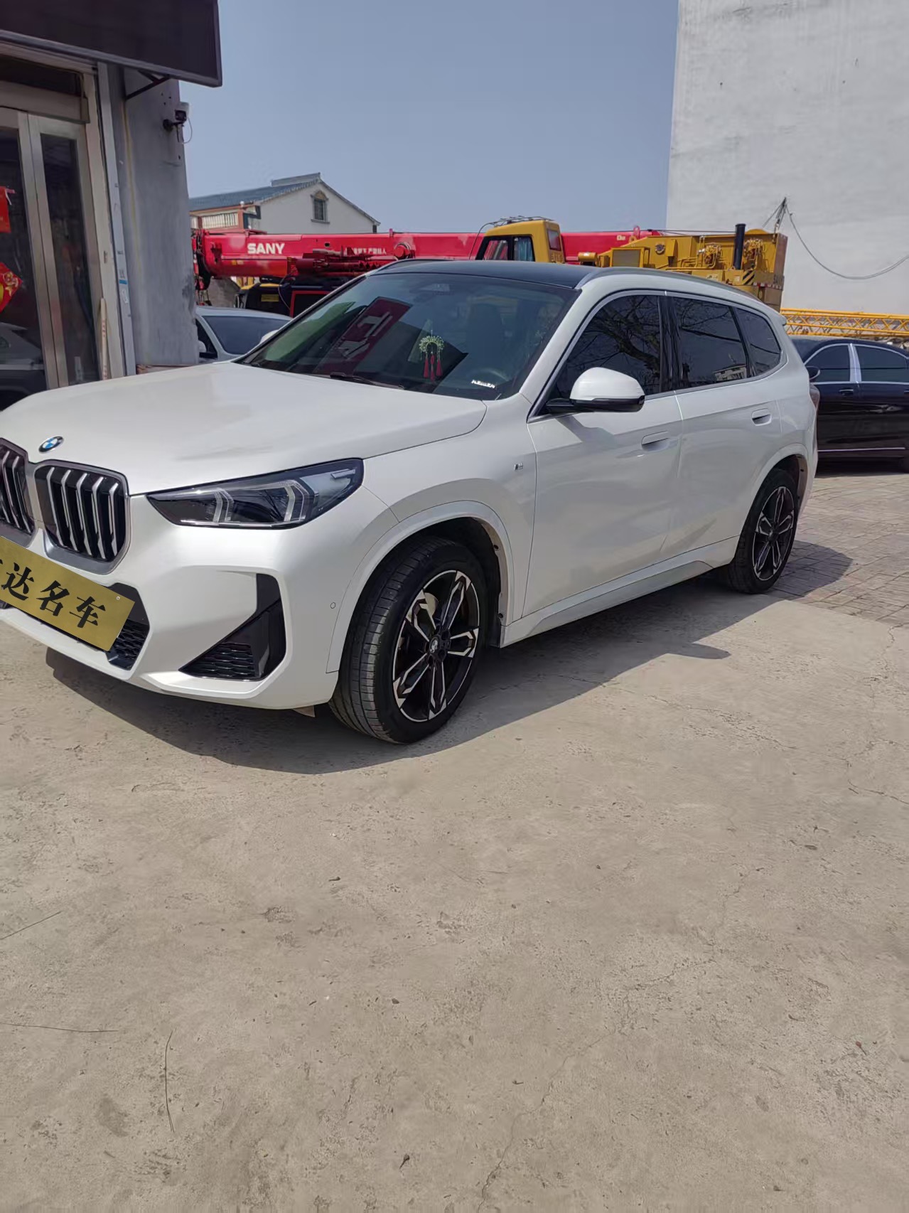 BMW X1 2025 car image 
