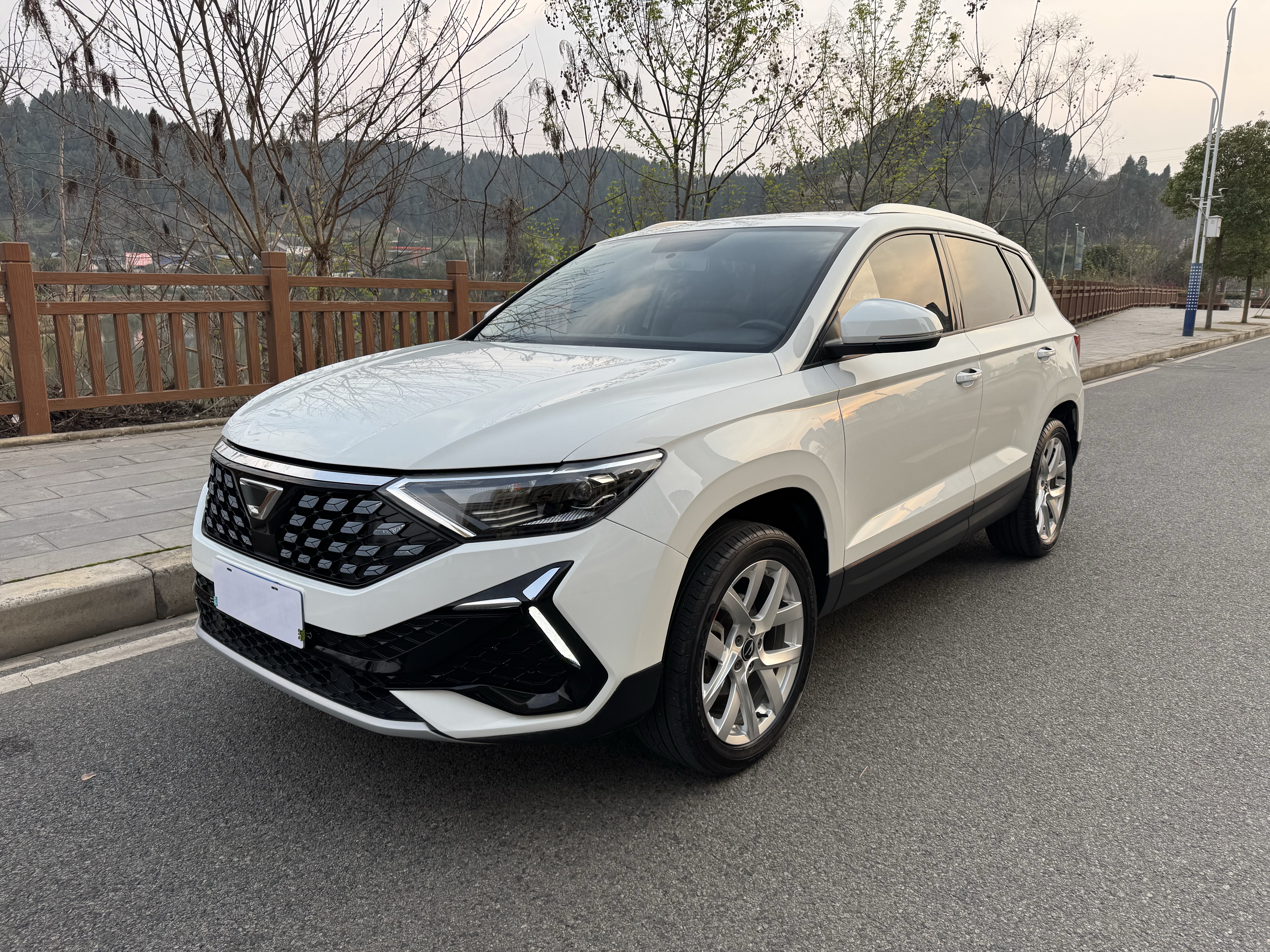 VS5 2023 car image 