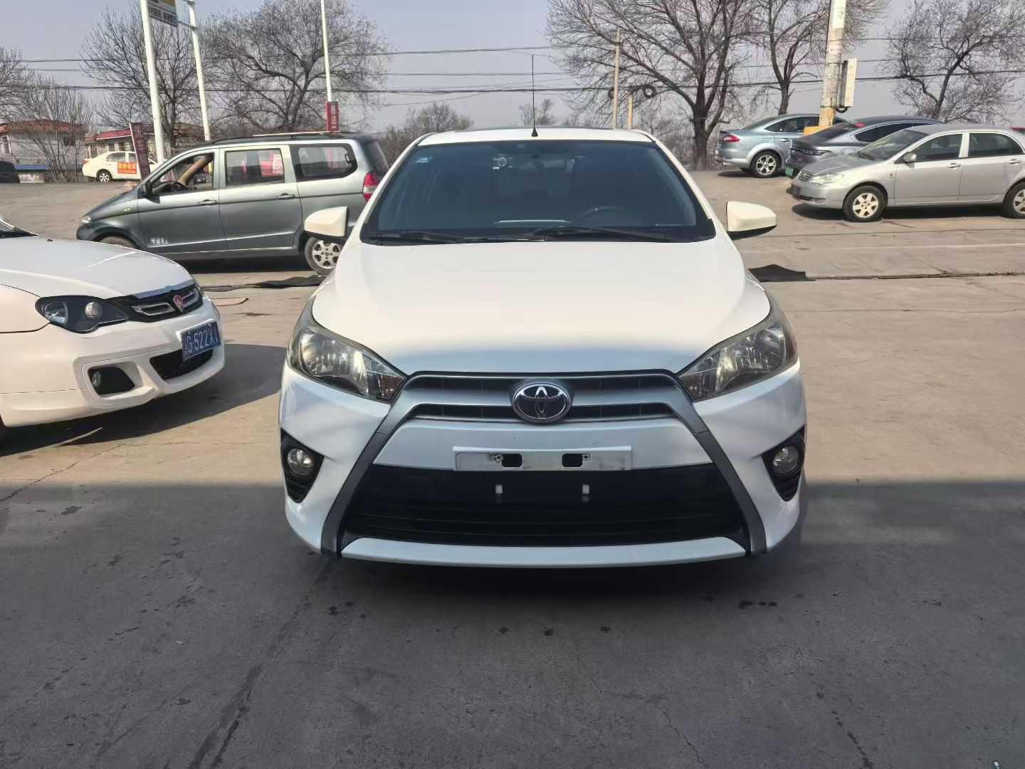 Yaris L Zhixuan 2014 Yaris L Zhixuan 2014 car image