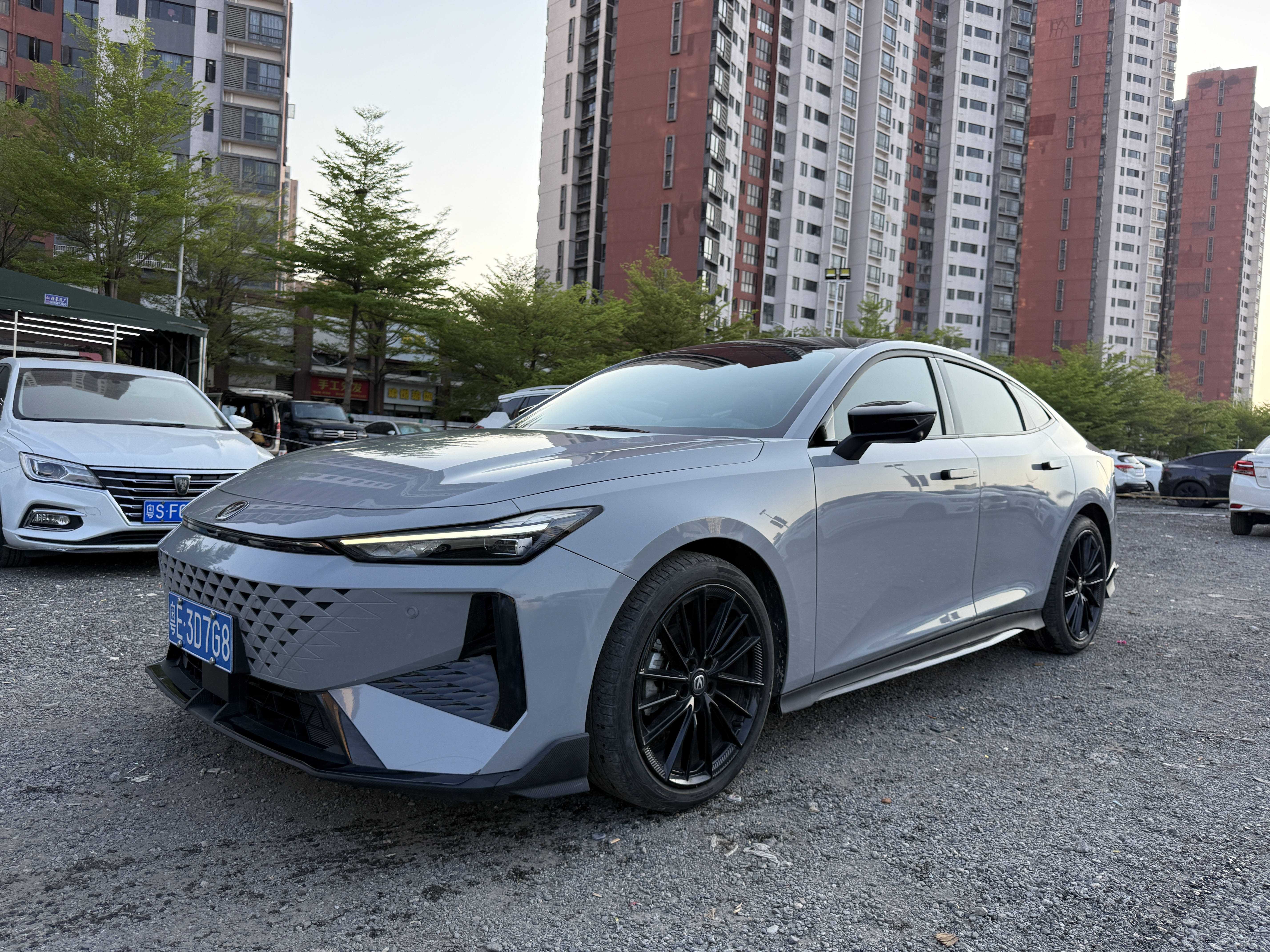 Changan UNI-V 2024 immagine di auto 