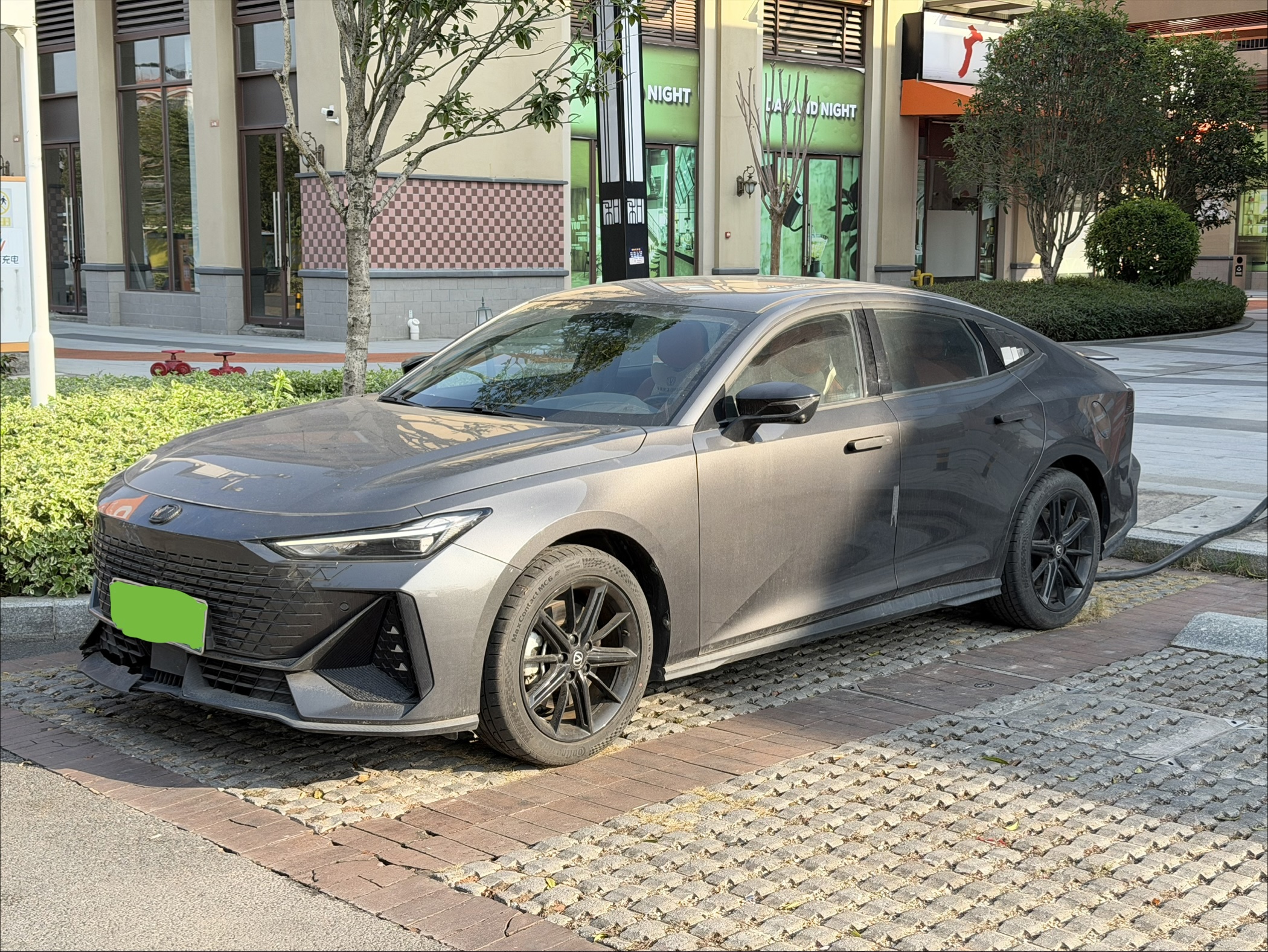 Changan UNI-V iDD 2023 car image 