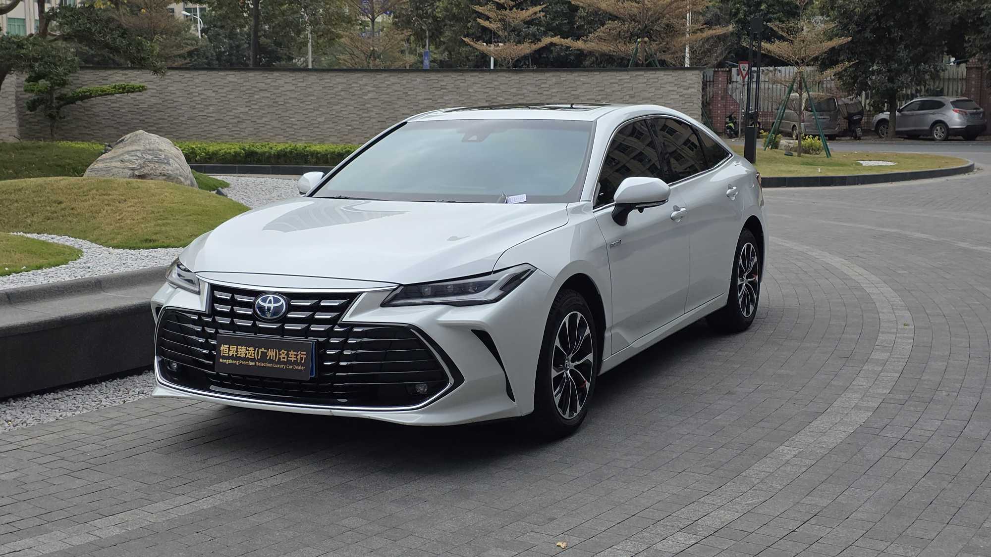Toyota Avalon 2024 car image 