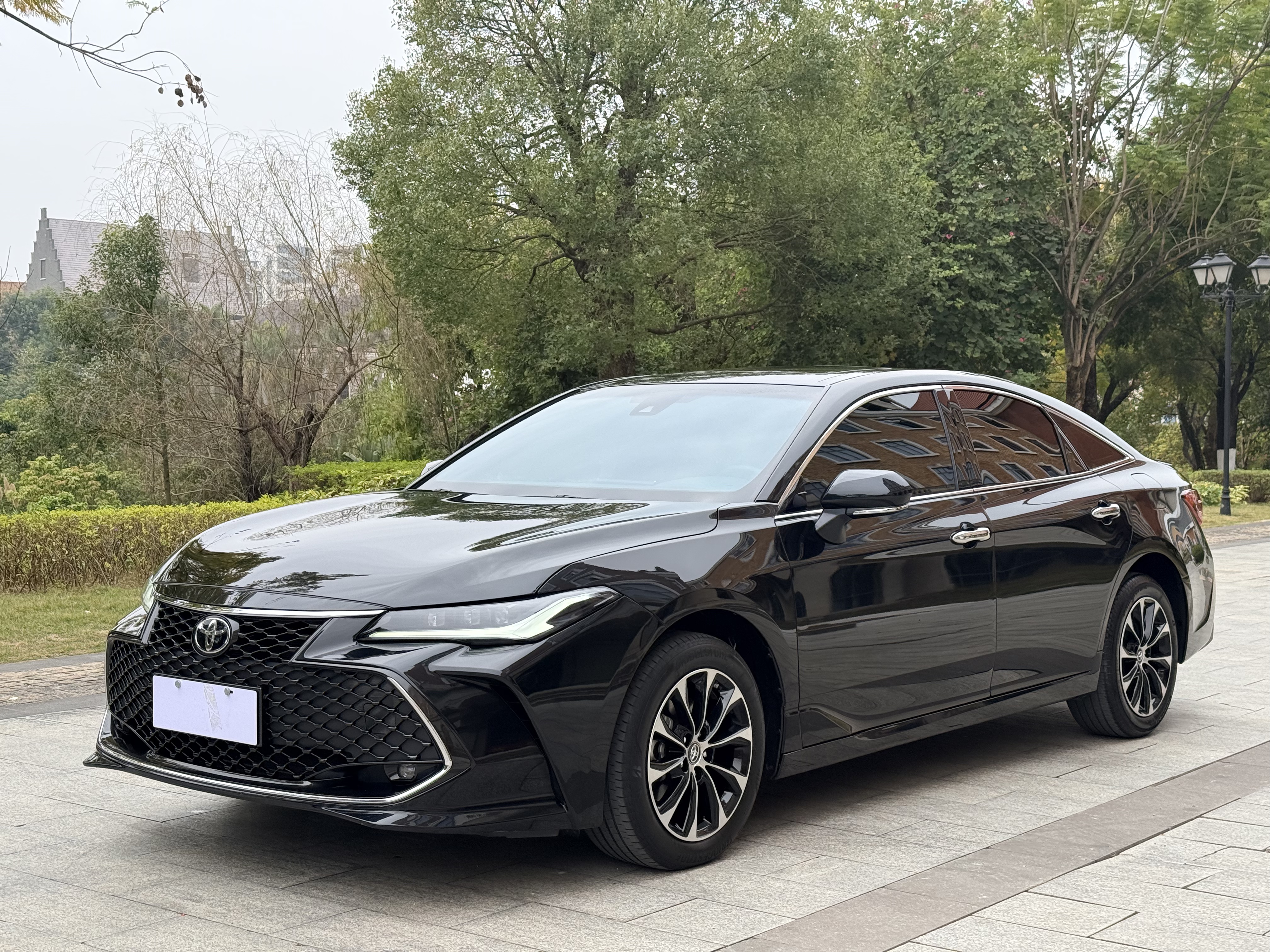 Toyota Avalon 2024 car image 